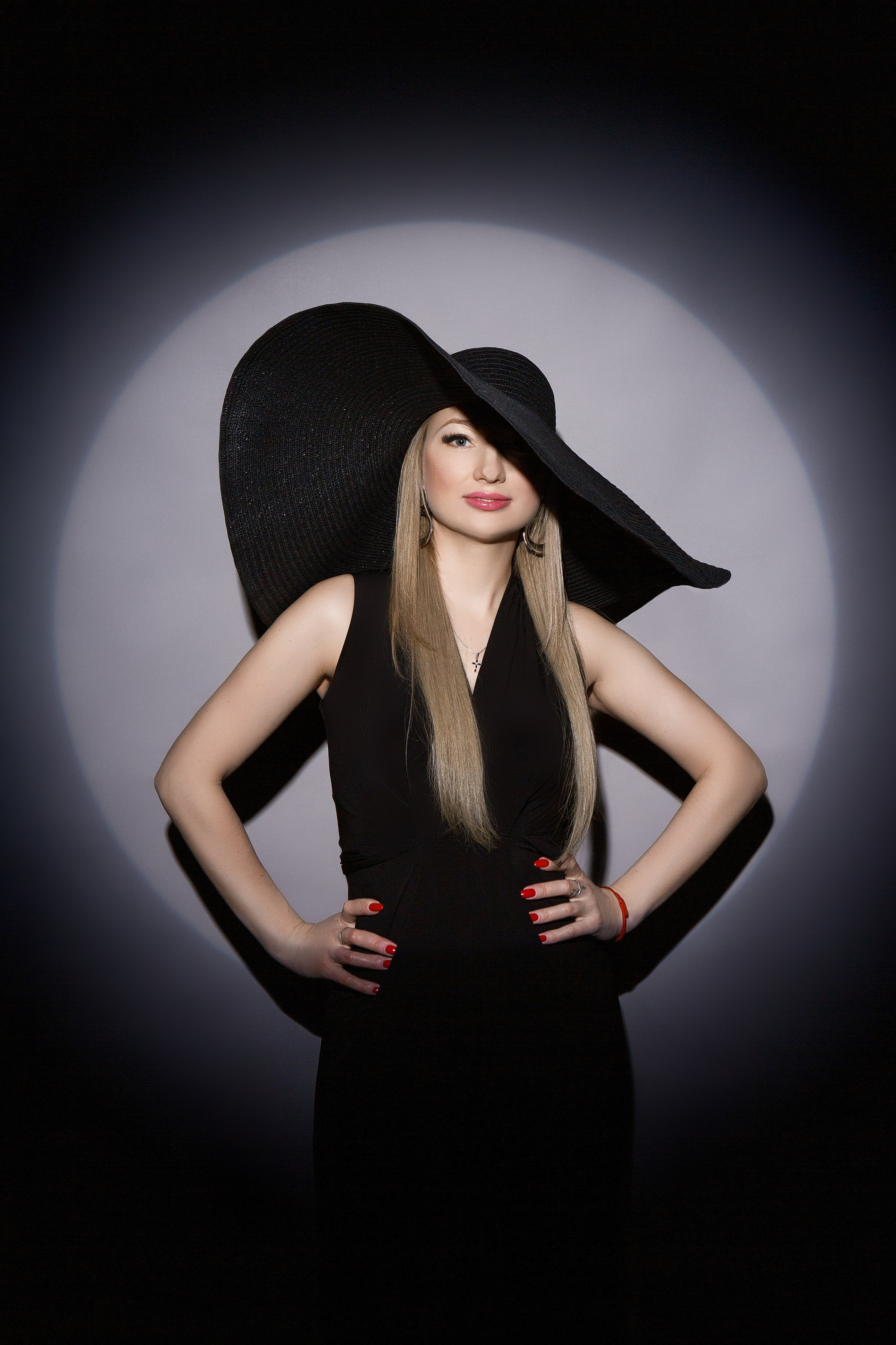 Девушка в шляпе. Фотограф Мария Кольцова