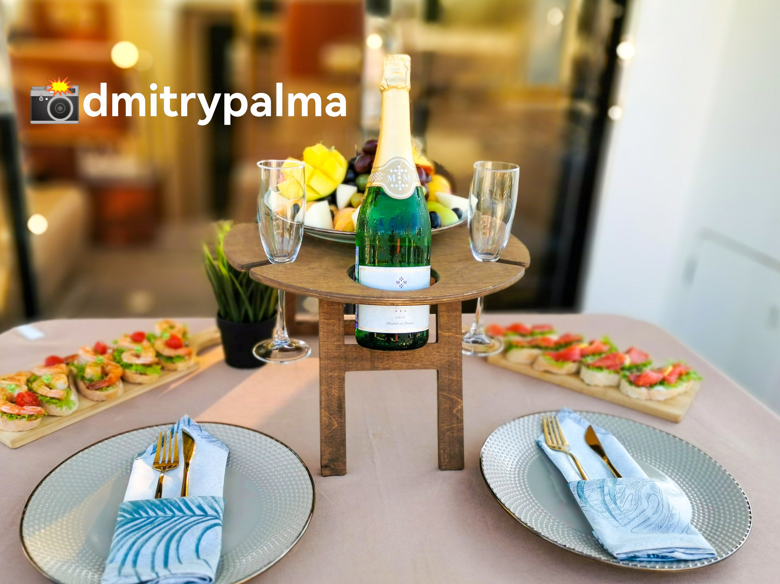 Кейтеринг на яхтах День рождение Девичник Мальчишник. Аренда Яхт в Сочи от Эконом до Премиум Класса