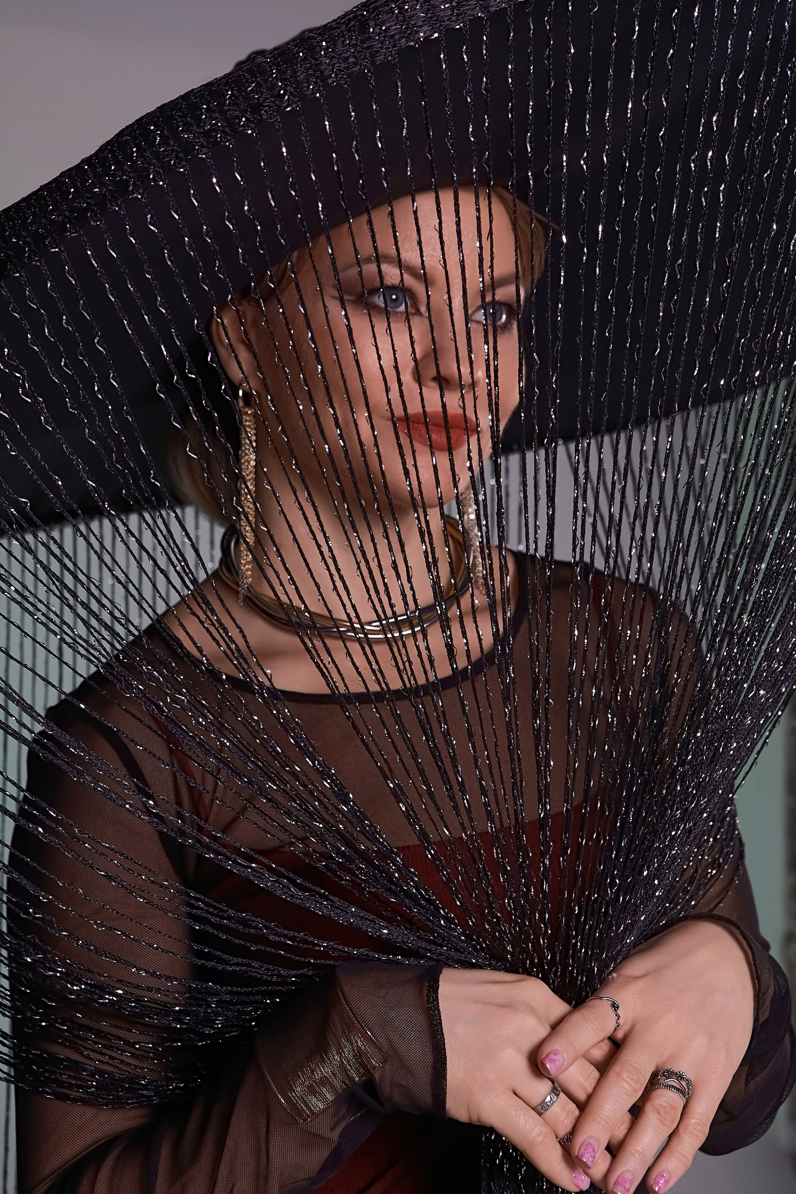 Портретная студийная фотосессия в шикарной шляпе. Семейный и свадебный фотограф в Краснодаре Михеева Светлана