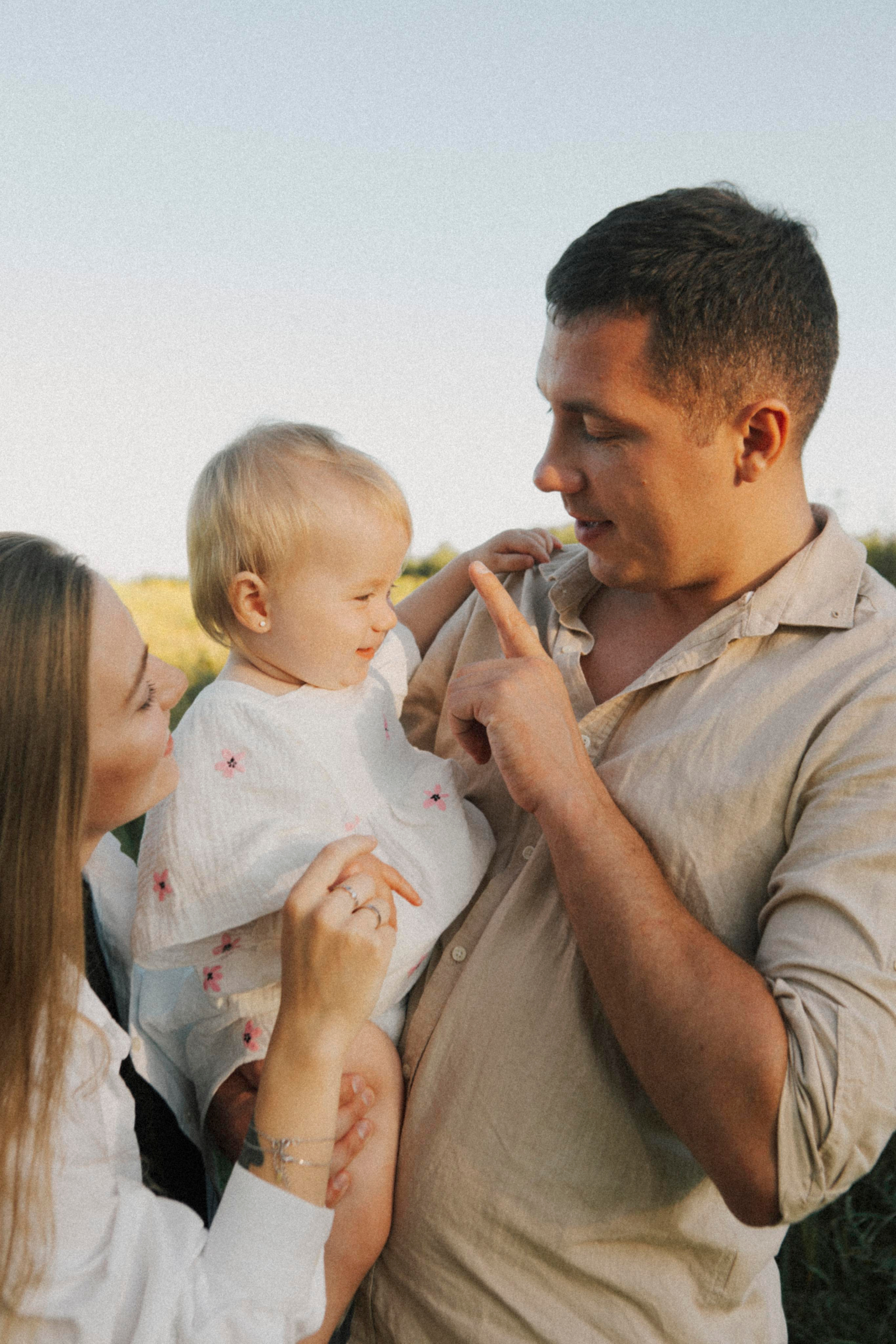 Артем, Наташа и Василиса. Главная