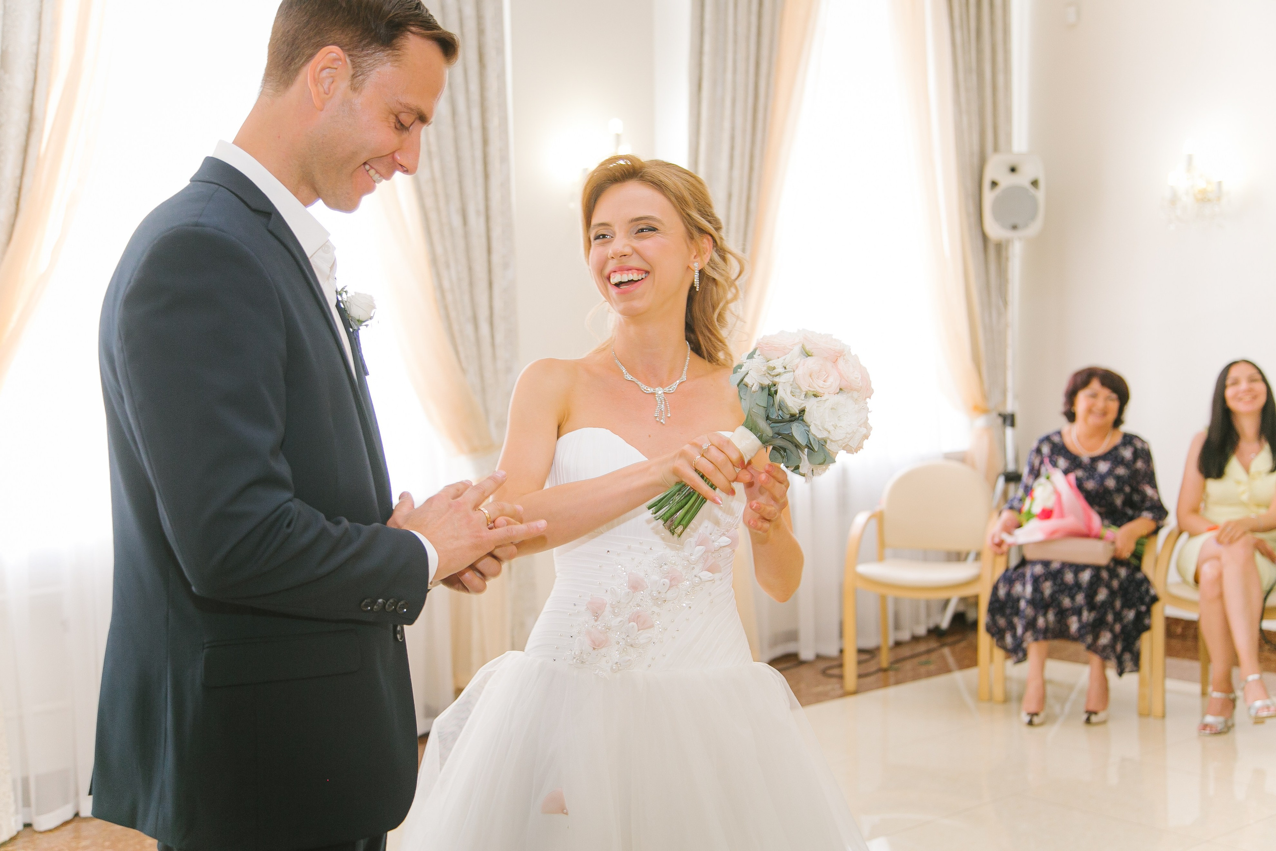 Свадебное портфолио фотографа. Свадебный и репортажный фотограф в Ярославле и Санкт-Петербурге Роман Микрюков