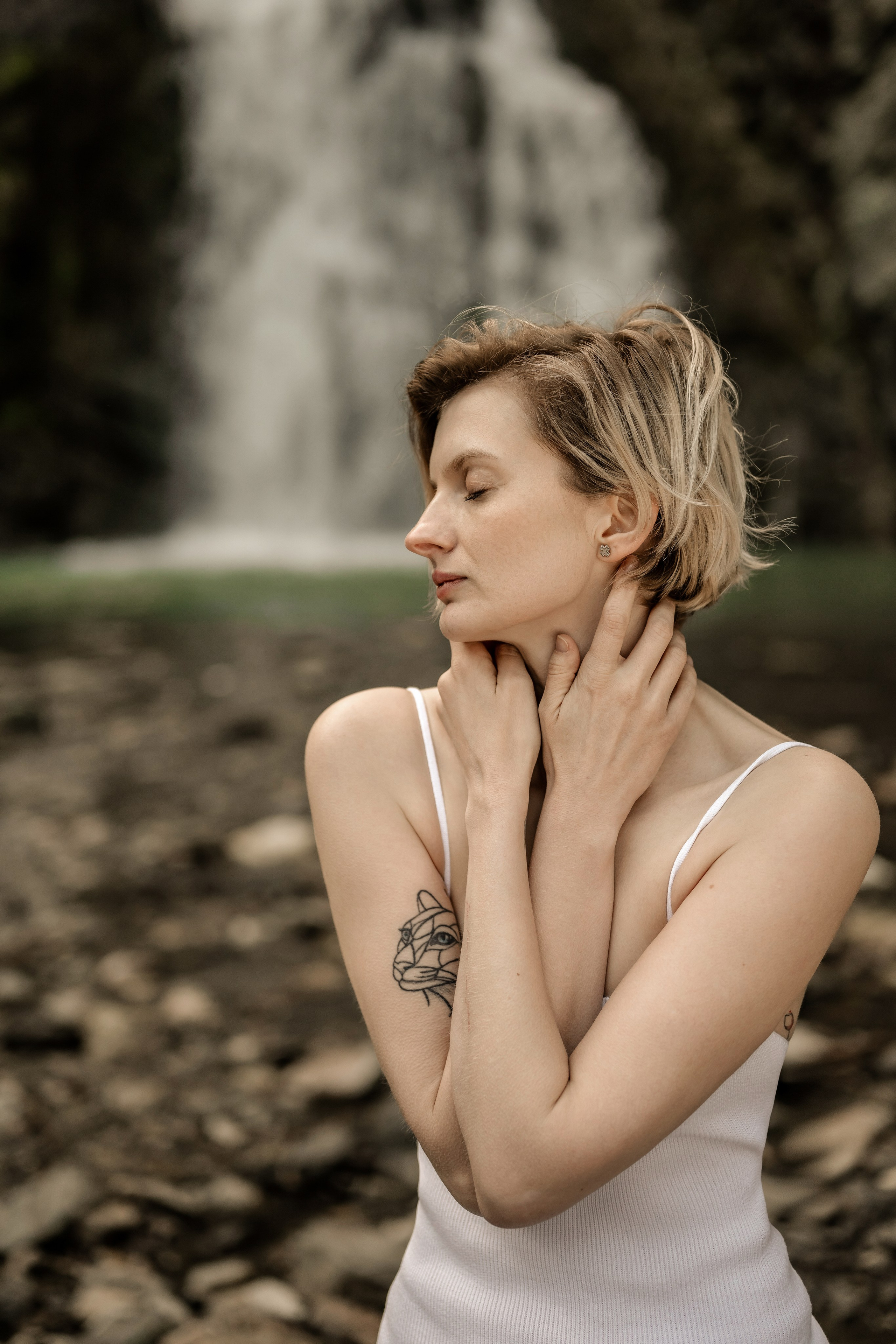 Настя змейковские водопады. Наталья Слесаренко фотограф в Сочи