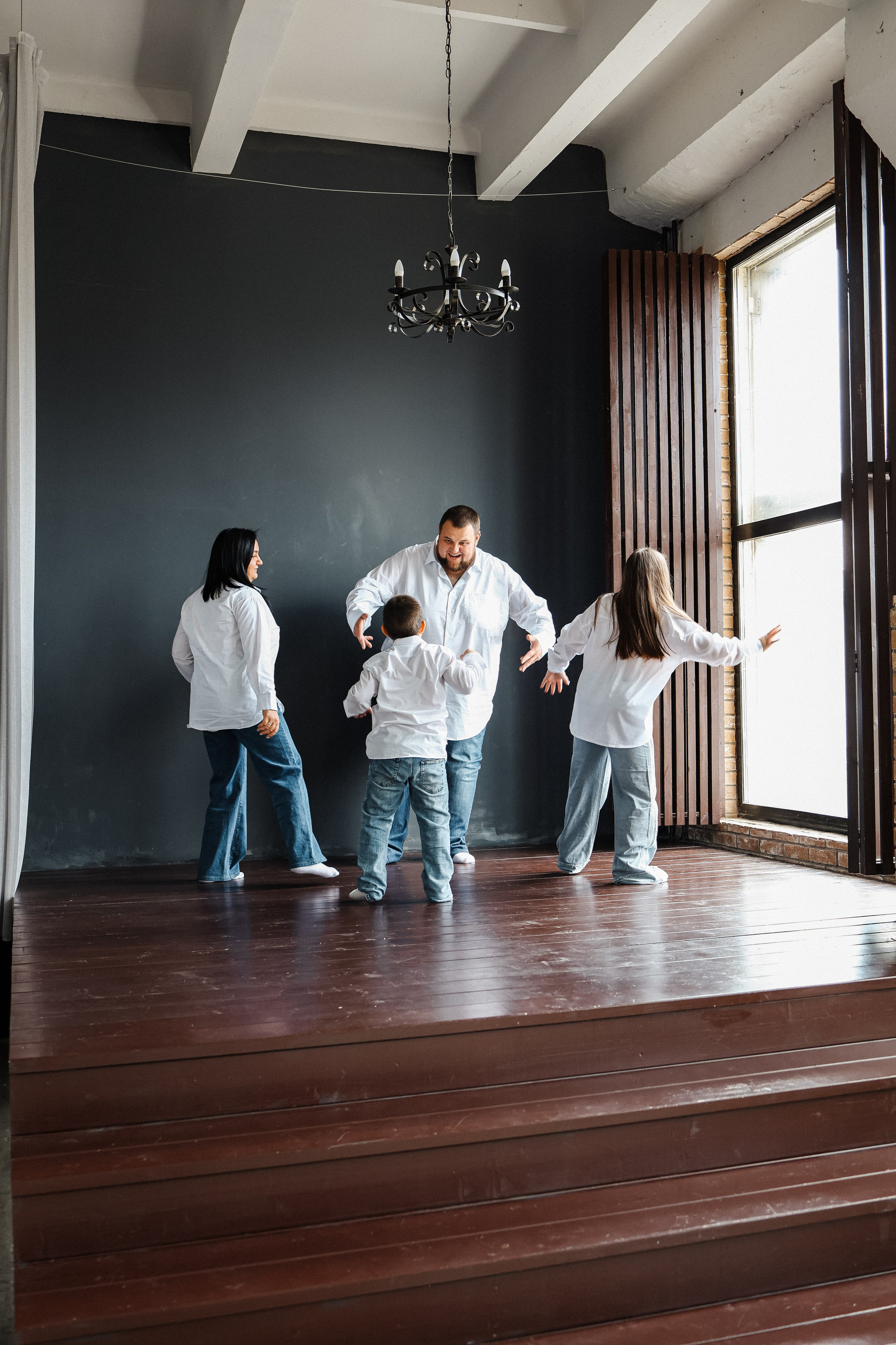 Полина Александр Мария и Иван- фотостудия Bliss- Луначарского 31. Семейный и детский фотограф в  г. Екатеринбурге Холодова Юлия