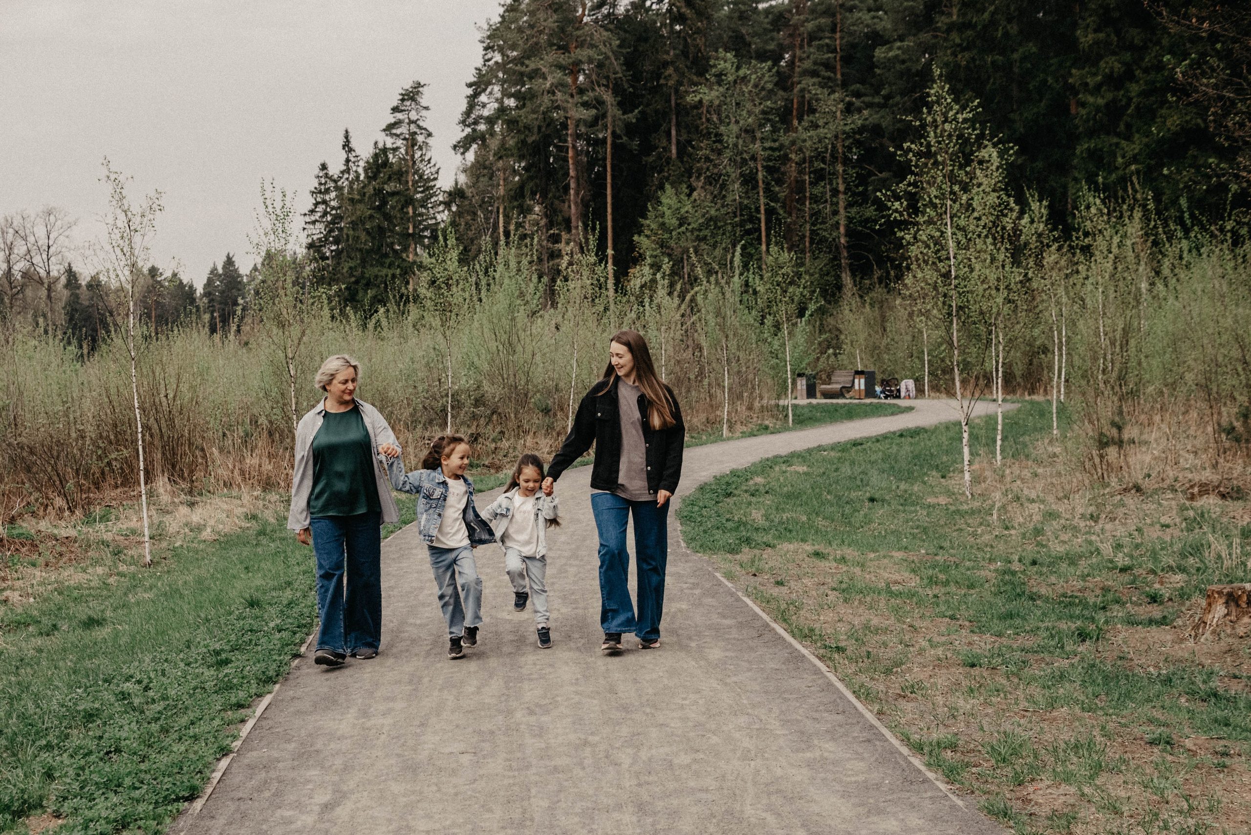 Прогулка с любимыми. Фотоссесия на природе. Семейный фотограф в Железнодорожном Масаева Елена