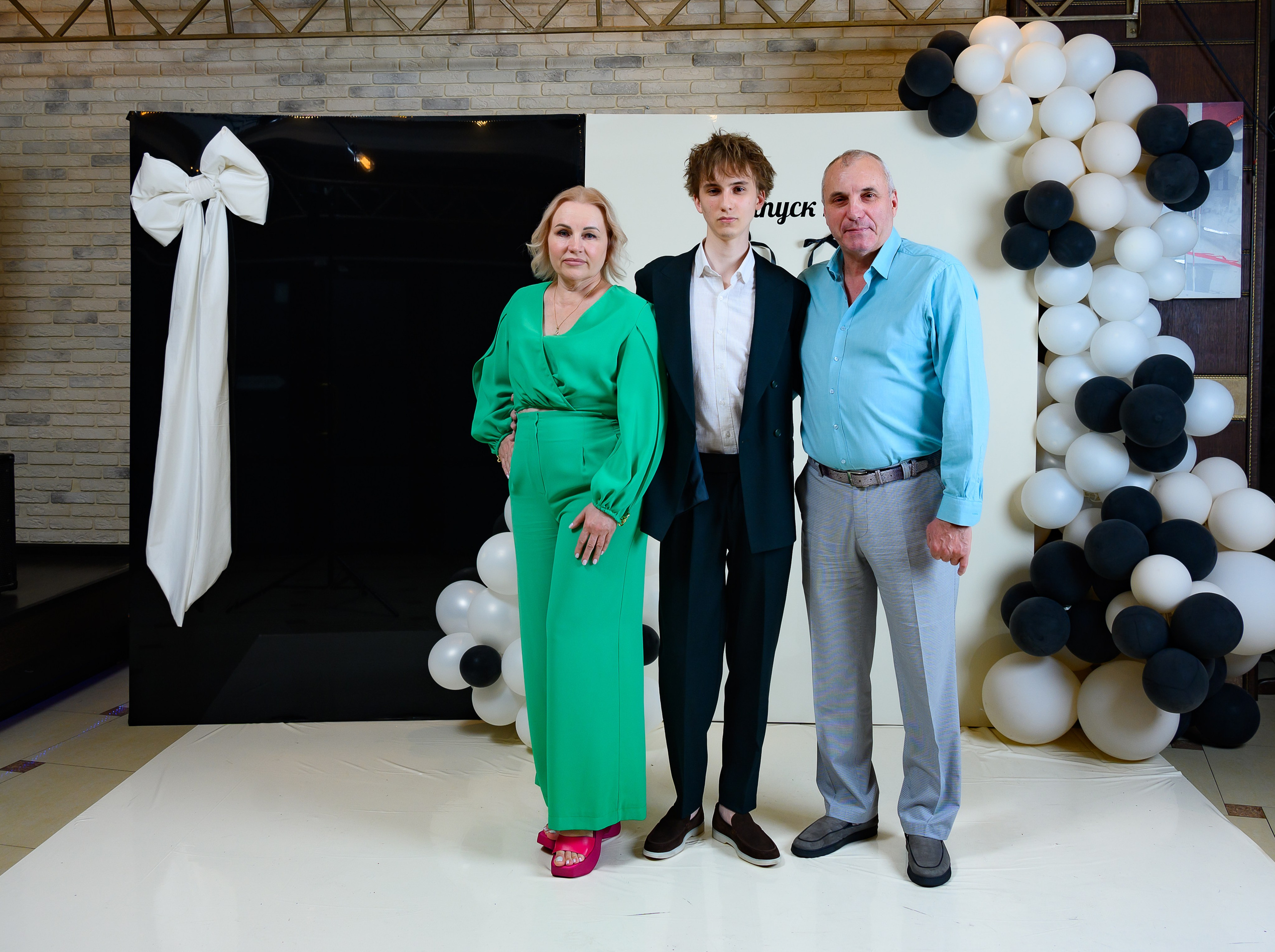 Выпускной 2025 11 кл. Семейный и детский фотограф в Новороссийске Лебедева Елена