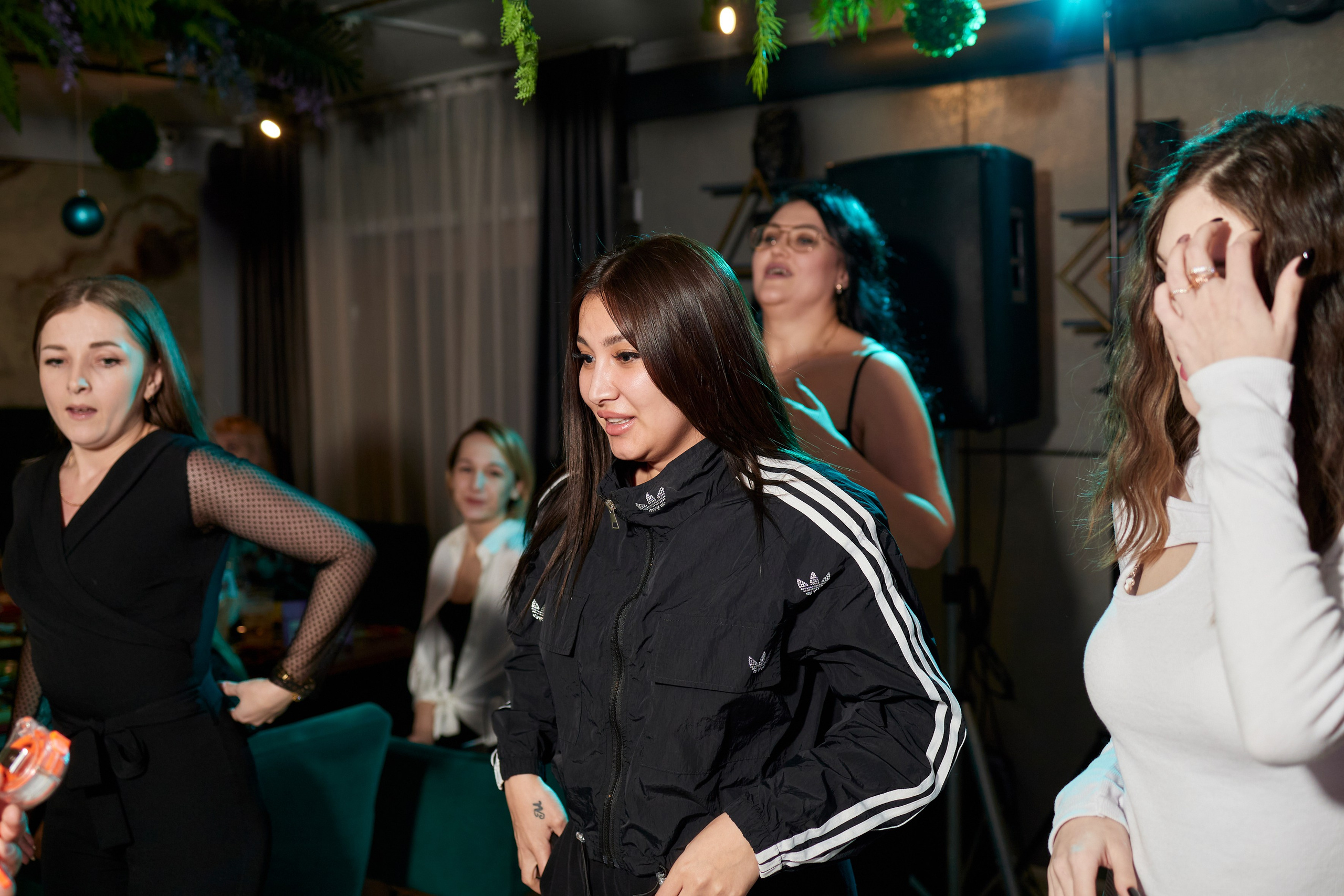 MAXIM & DAMIR | FOREST BAR | 8 МАРТА!. Главная