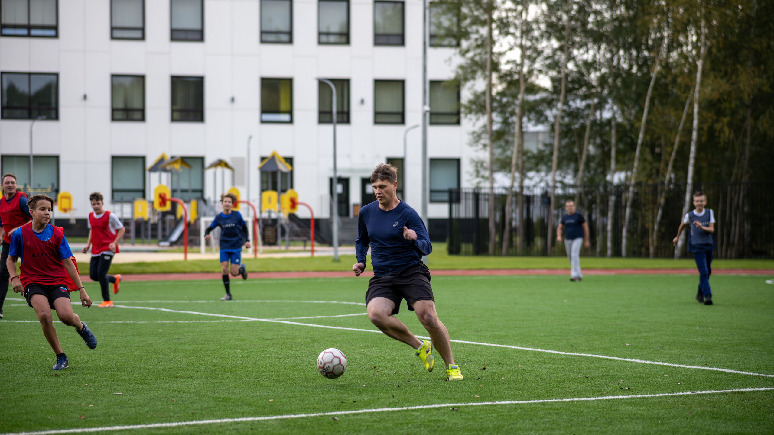 Футбол АНОО «Новая Черноголовская Школа». Портретный фотограф в Москве — Иван Саяпин