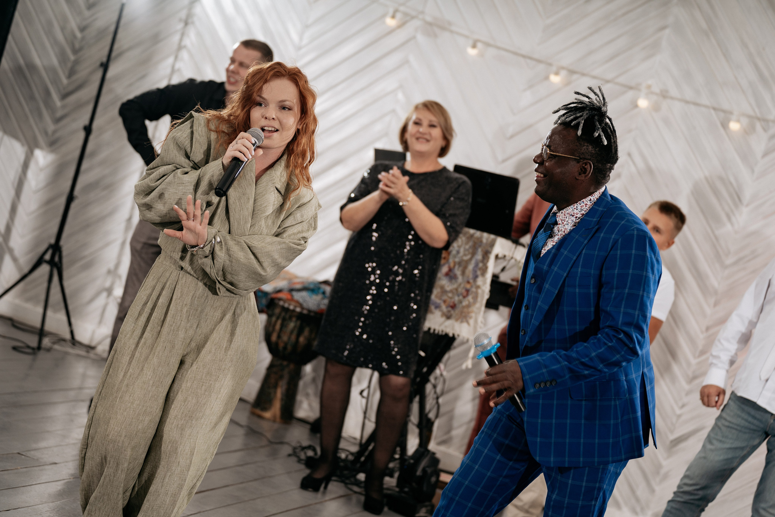 Фотограф Геленджик. Свадебная фотосессия средиземноморского стиля на берегу моря.