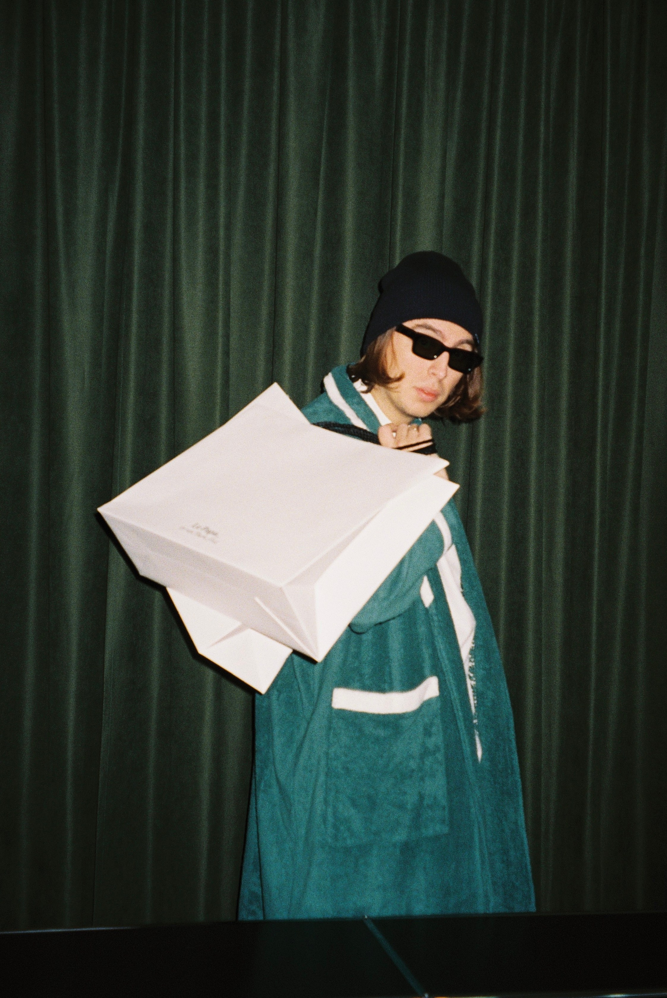 Le Papa. Главная