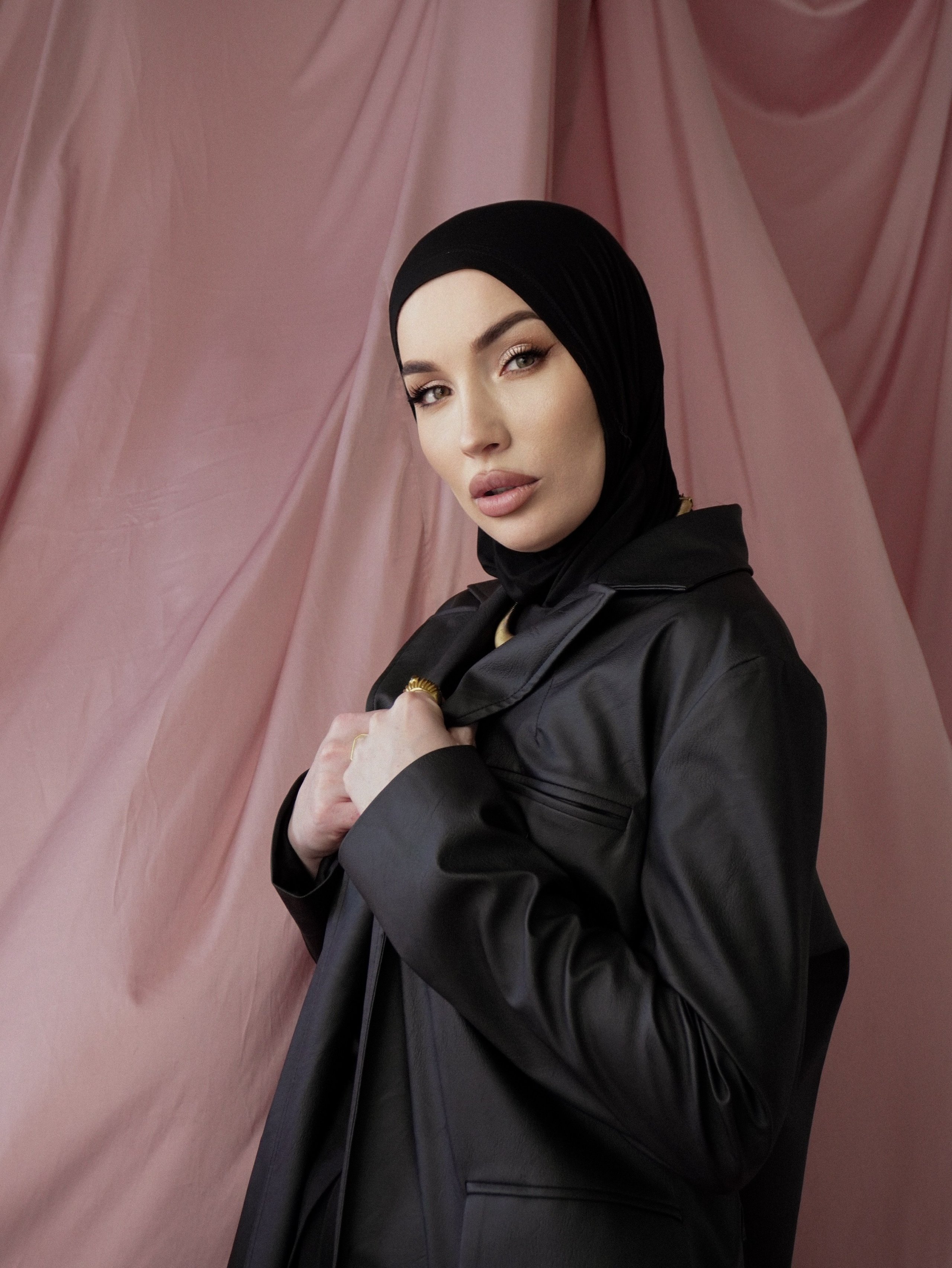 Студийная съемка. Контент фотограф в Ростове-на-Дону Яна Каушан