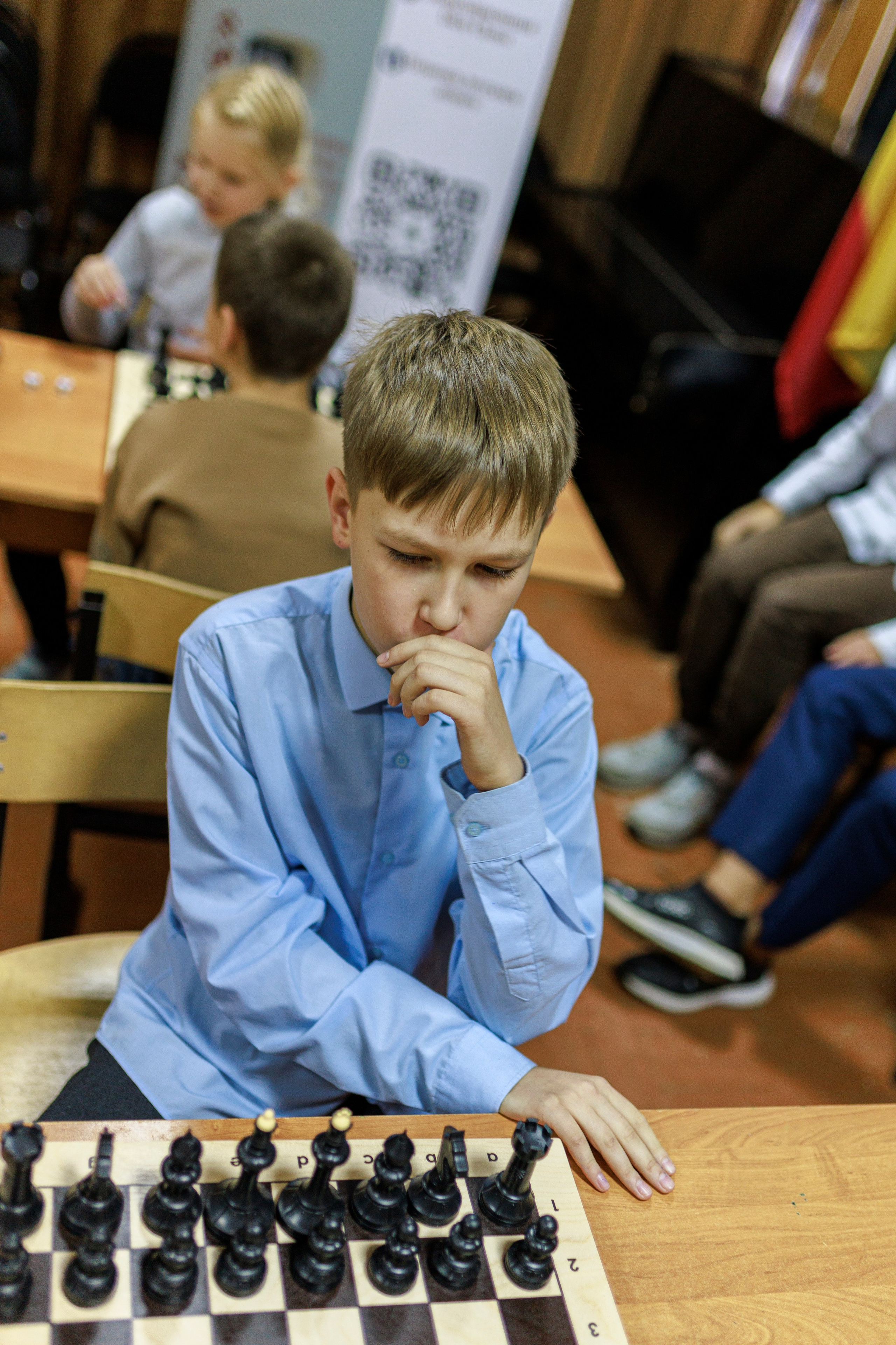 Репортажная сьёмка игры в шахматы в детском доме. Семейный и детский фотограф в Рязани Васюгова Мария