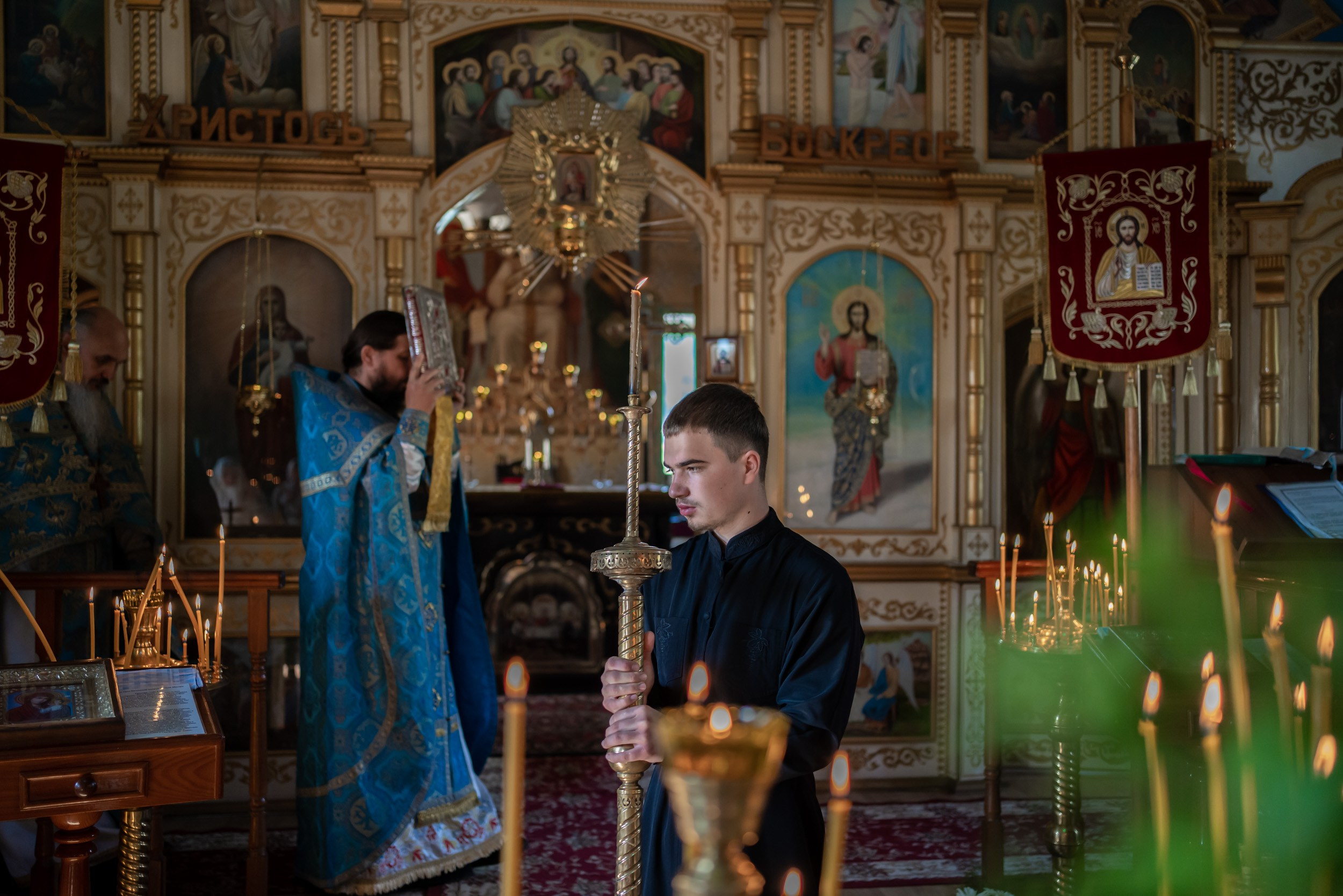 Праздник в честь иконы Казанской в Никольском храме, г. Первомайск ЛНР. Фотограф Таинств Луганск