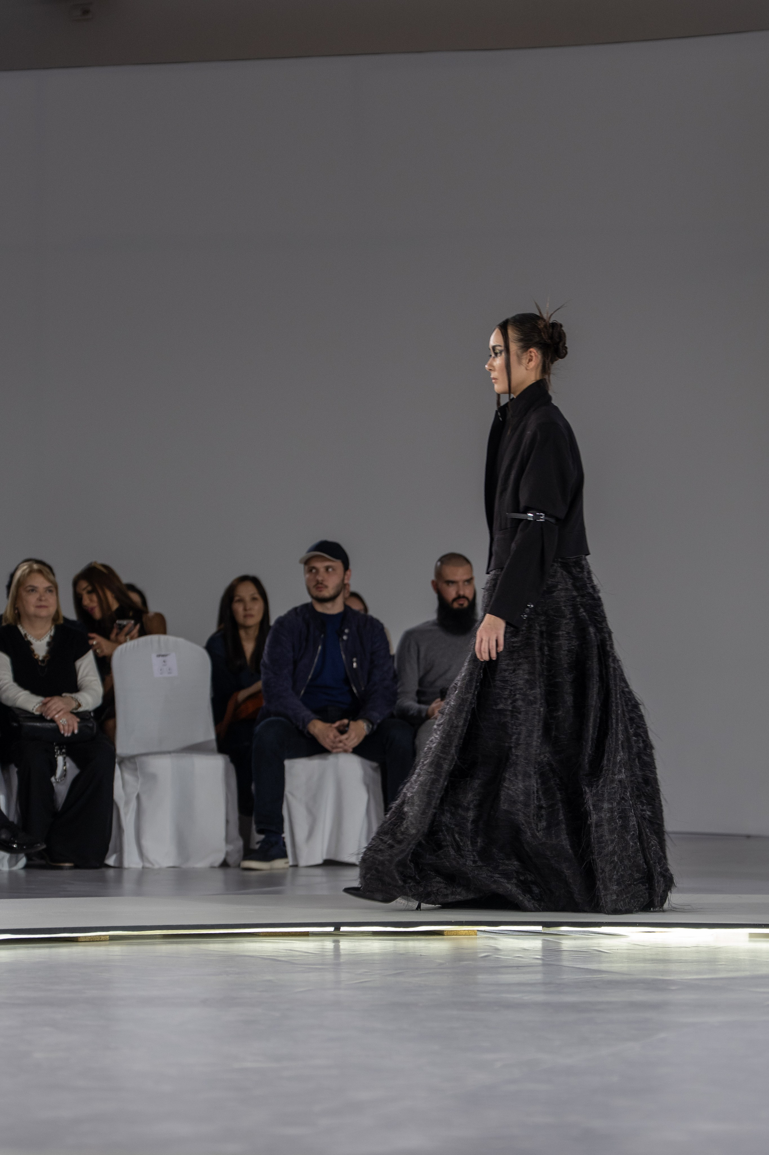 Dwsigner Nazar Almazbekov. Сайт Алматинского НЮ АРТ, будуар и фэшн фотографа Дениса Карпенко