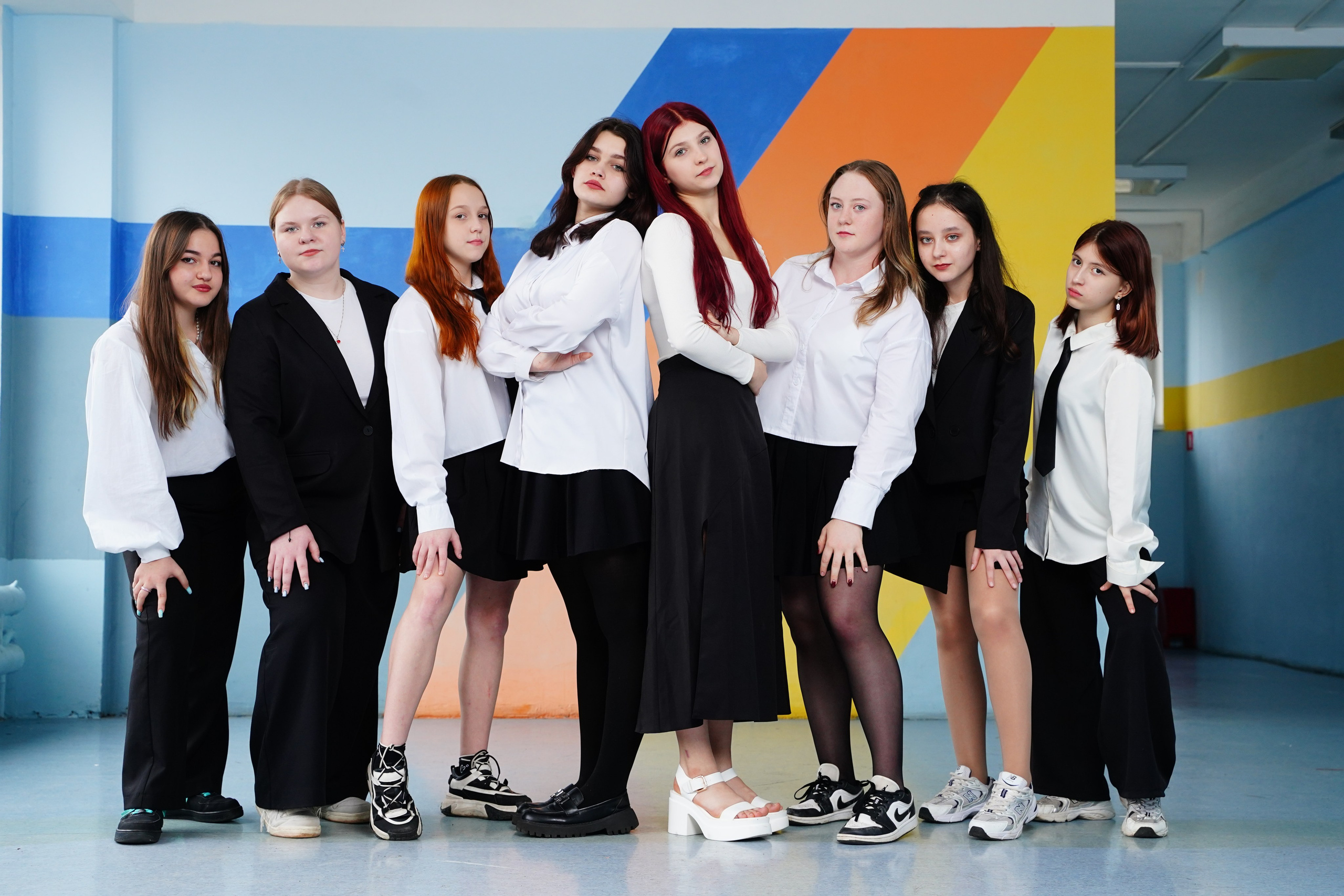 Мелкие группы / старшие классы. MEMENTO.Выпускные альбомы, школьные, юбилейные и другие книги. Ростов-на-Дону