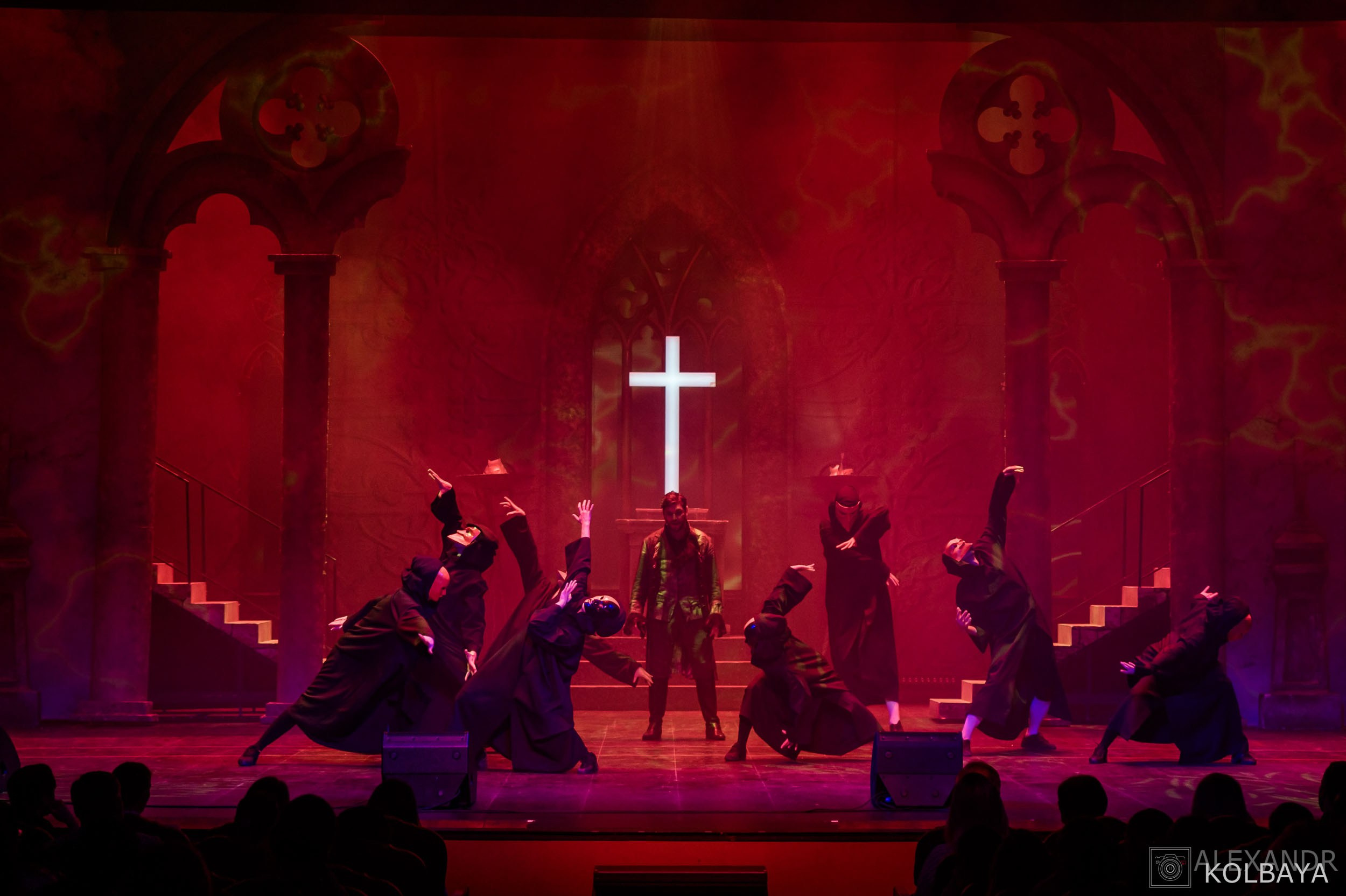 Опасные связи. Концертный и театральный репортажный фотограф в Москве Александр Колбая