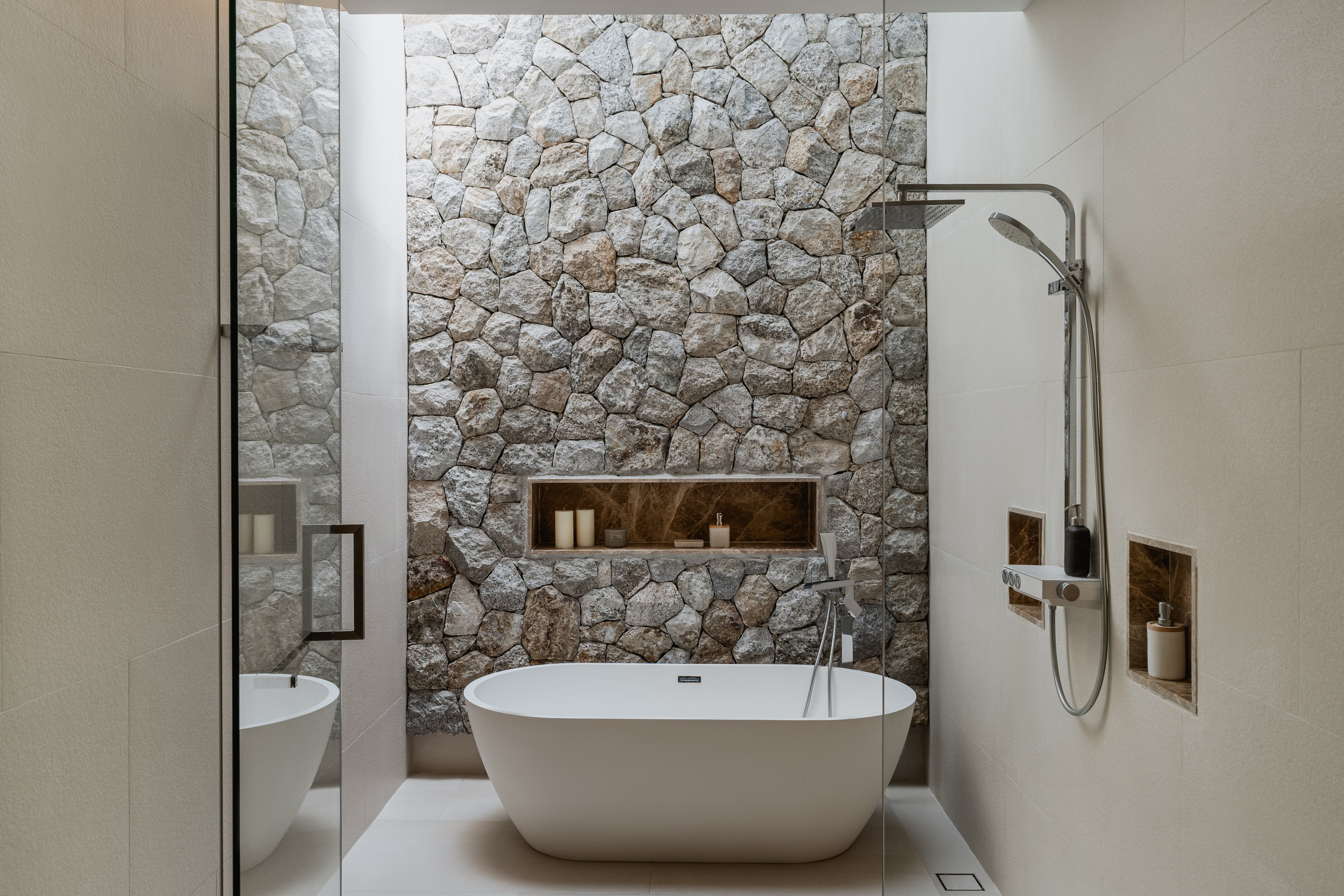 Interior real estate photography in Phuket — professional photos and videos. Yan Dolmatov — Photographer, Videographer, and Producer in Phuket