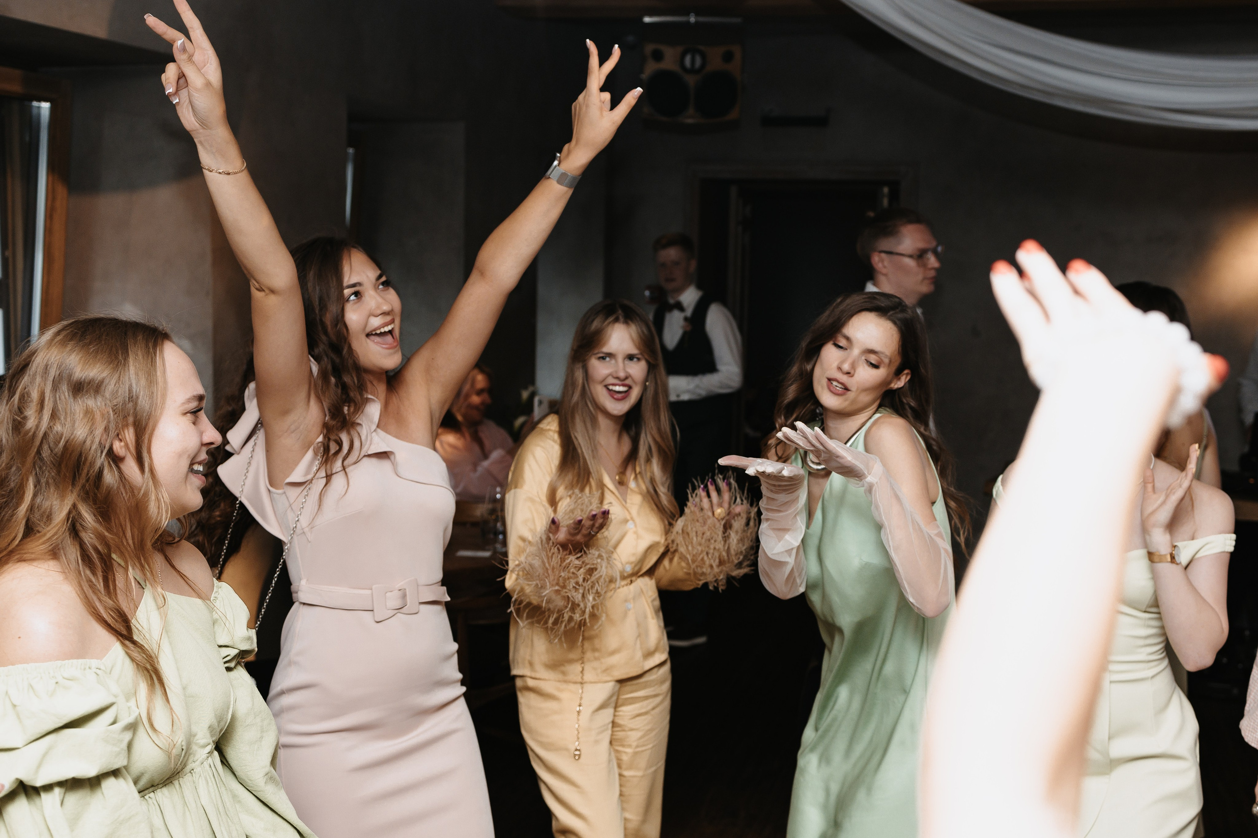 Илья и Ксюша (2024). Свадебный и семейный фотограф в Москве Яна Шувалова