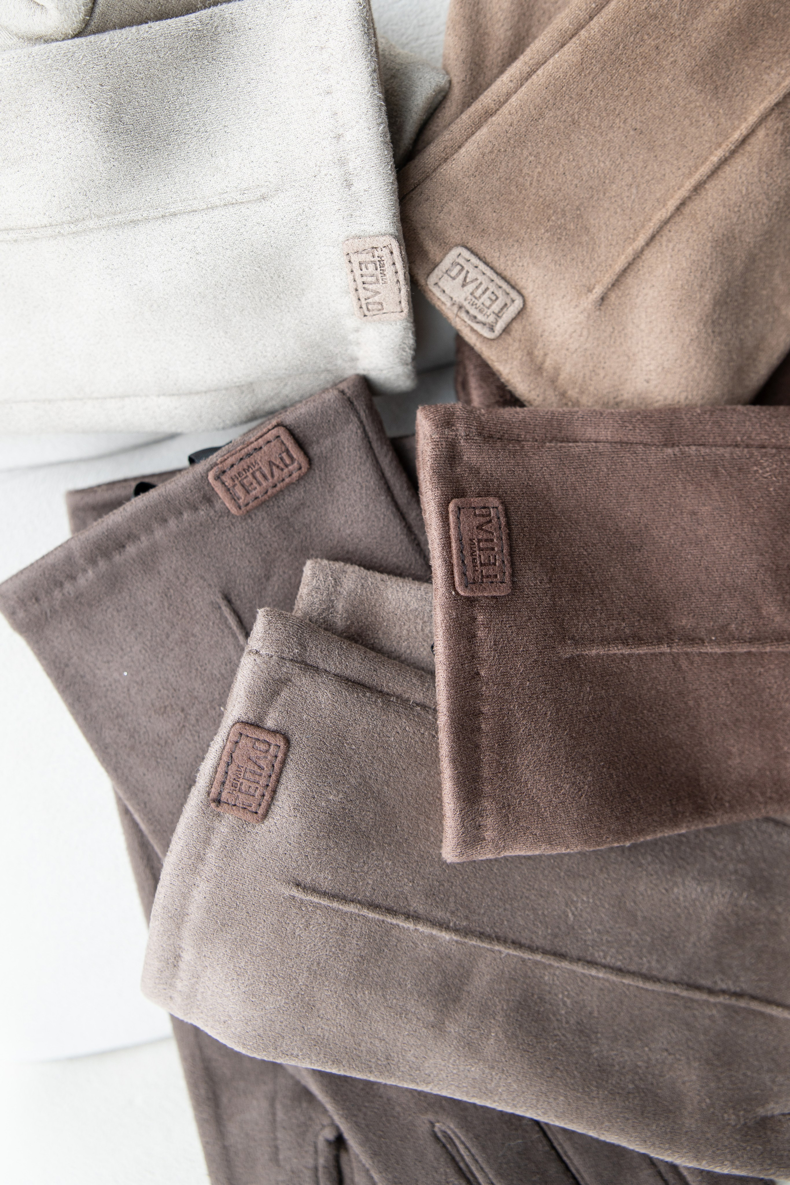 С нами тепло. Фотограф Ярмишко Дарья. Выпускные фотокниги