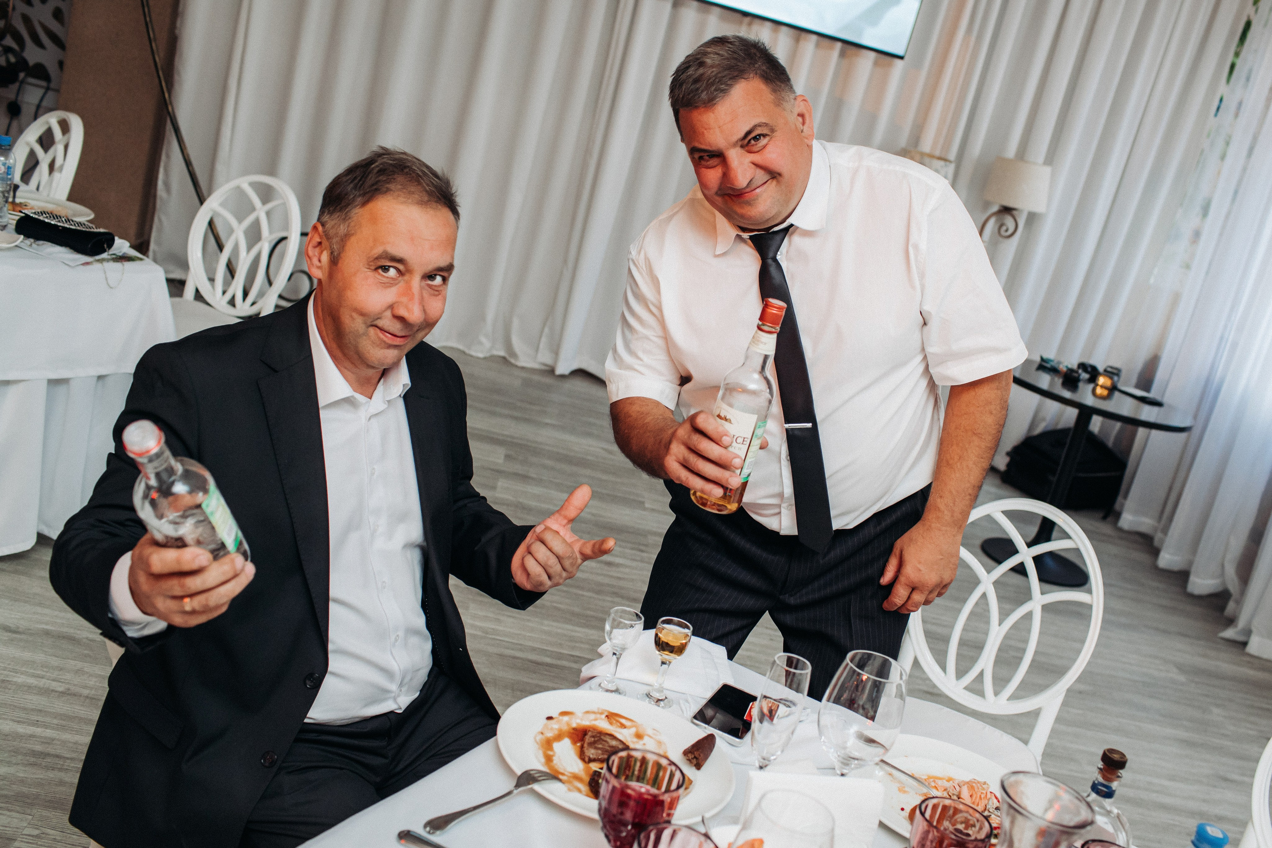 Vlad & Nadya (Saint-Petersburg, Russia). Destination wedding photographer Peter Letu