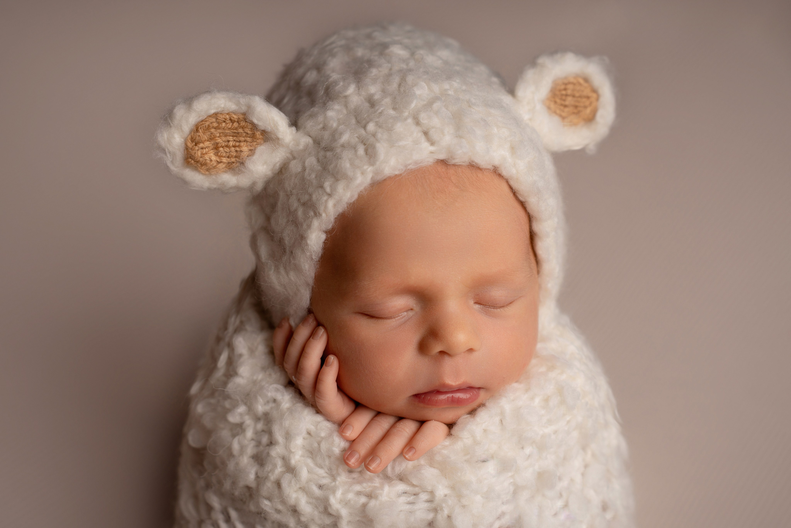 Ньюборн. Фотограф новорожденных Оренбург и свадебный фотограф Оренбург