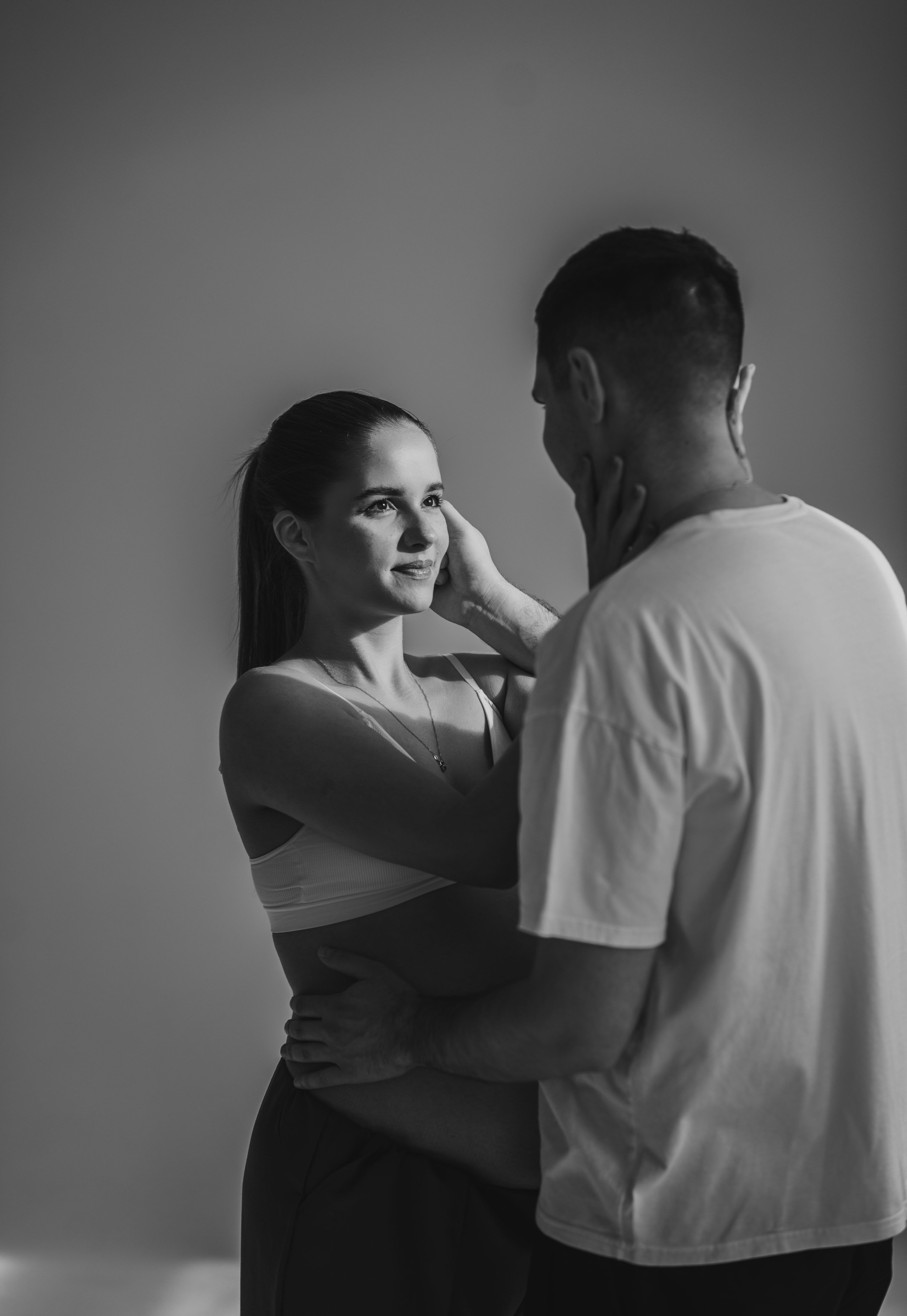 Фотосессия беременности в студии. Семейный фотограф в Домодедово и Москве Елена Пичугина