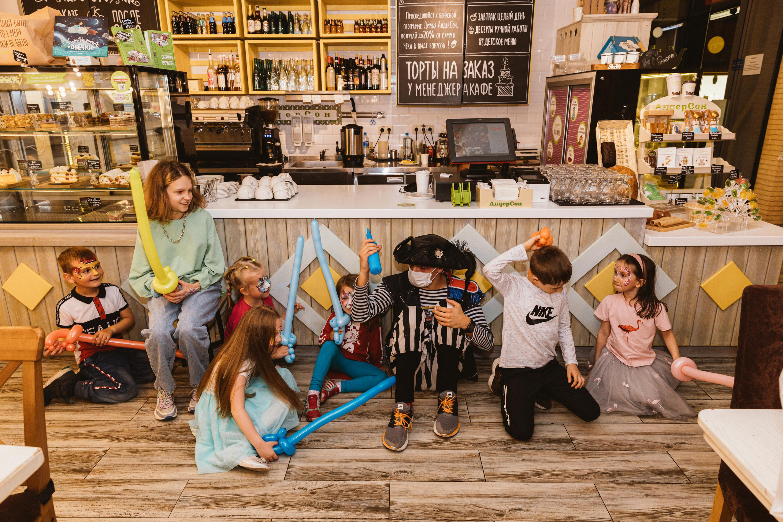 Лиза, 5 лет, кафе Андерсон. Свадебный фотограф | Москва