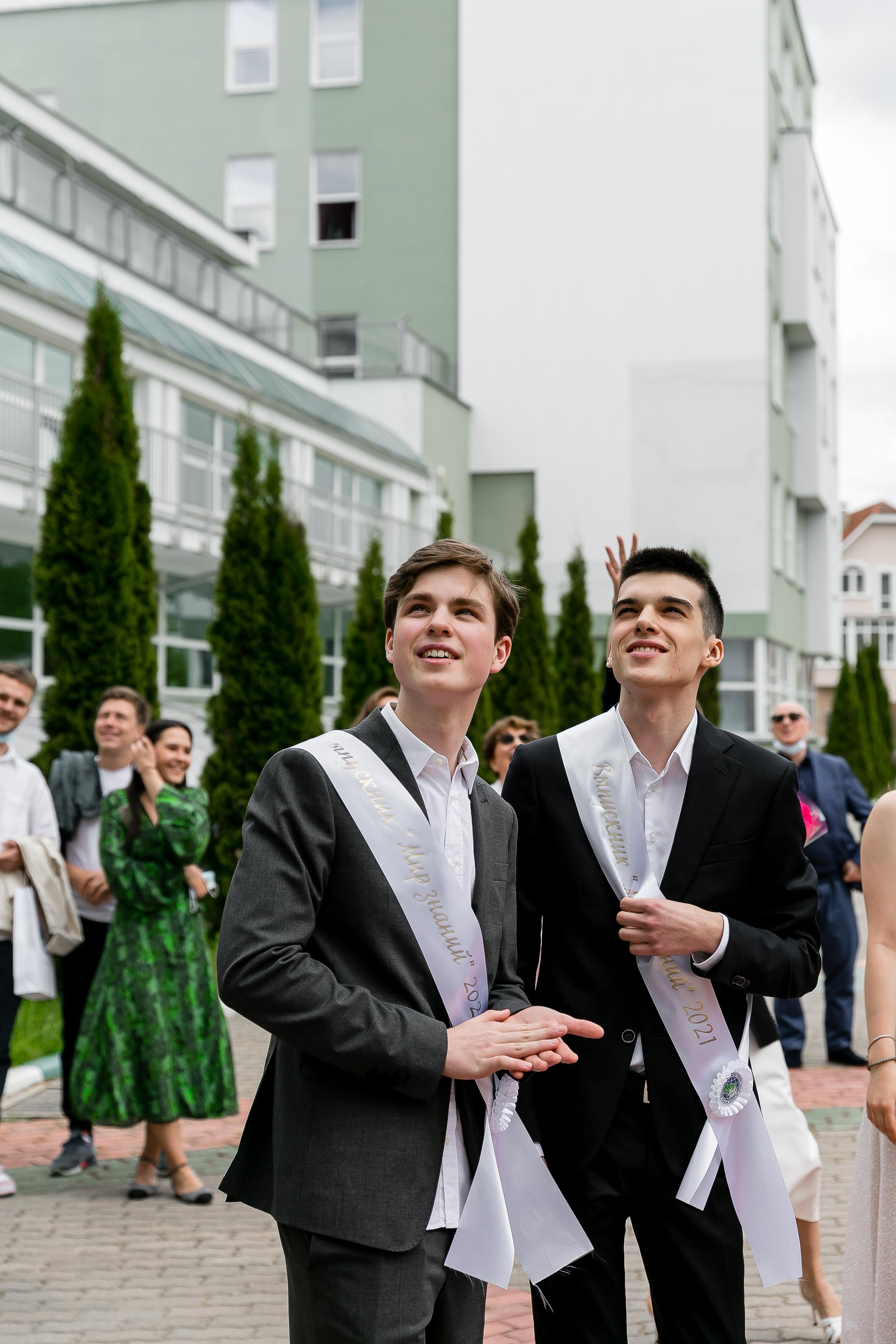 Выпускной, школа «Мир знаний». Свадебный фотограф | Москва