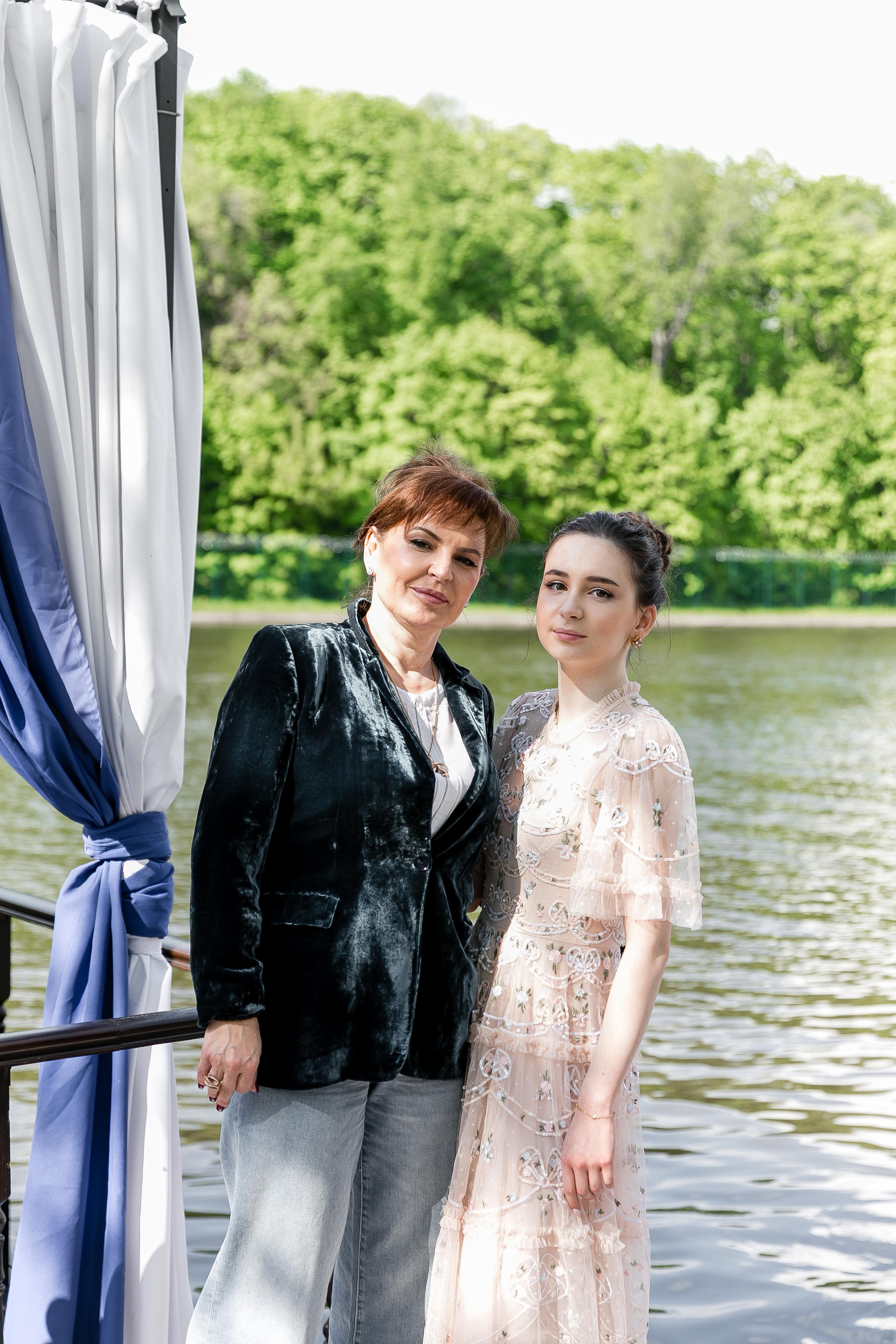 Выпускной, школа «Мир знаний». Свадебный фотограф | Москва