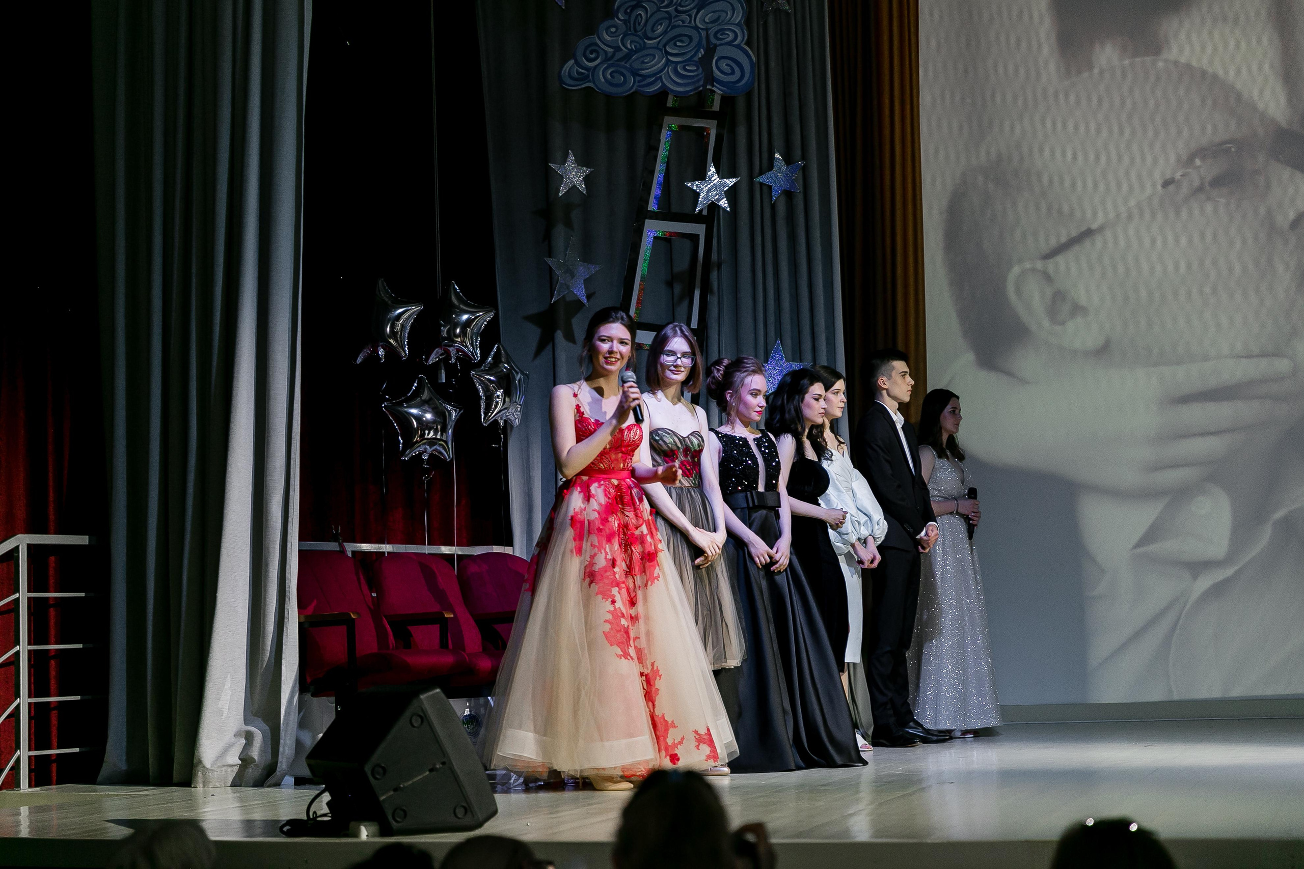 Выпускной, школа «Мир знаний». Свадебный фотограф | Москва