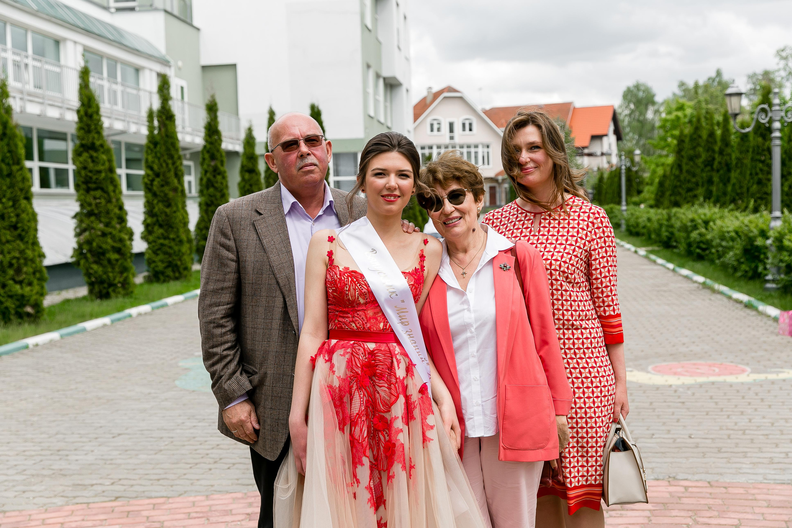 Выпускной, школа «Мир знаний». Свадебный фотограф | Москва