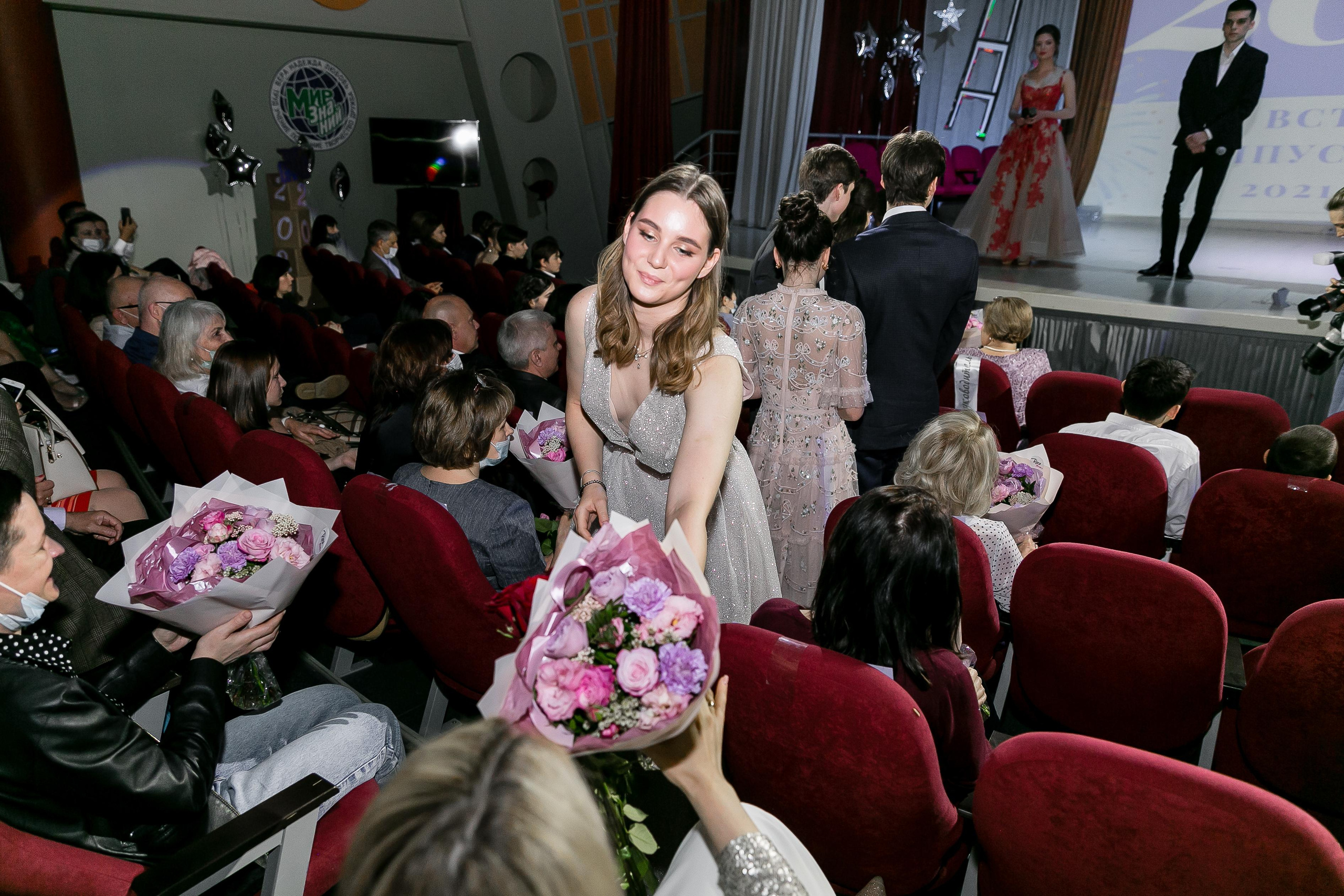 Выпускной, школа «Мир знаний». Свадебный фотограф | Москва