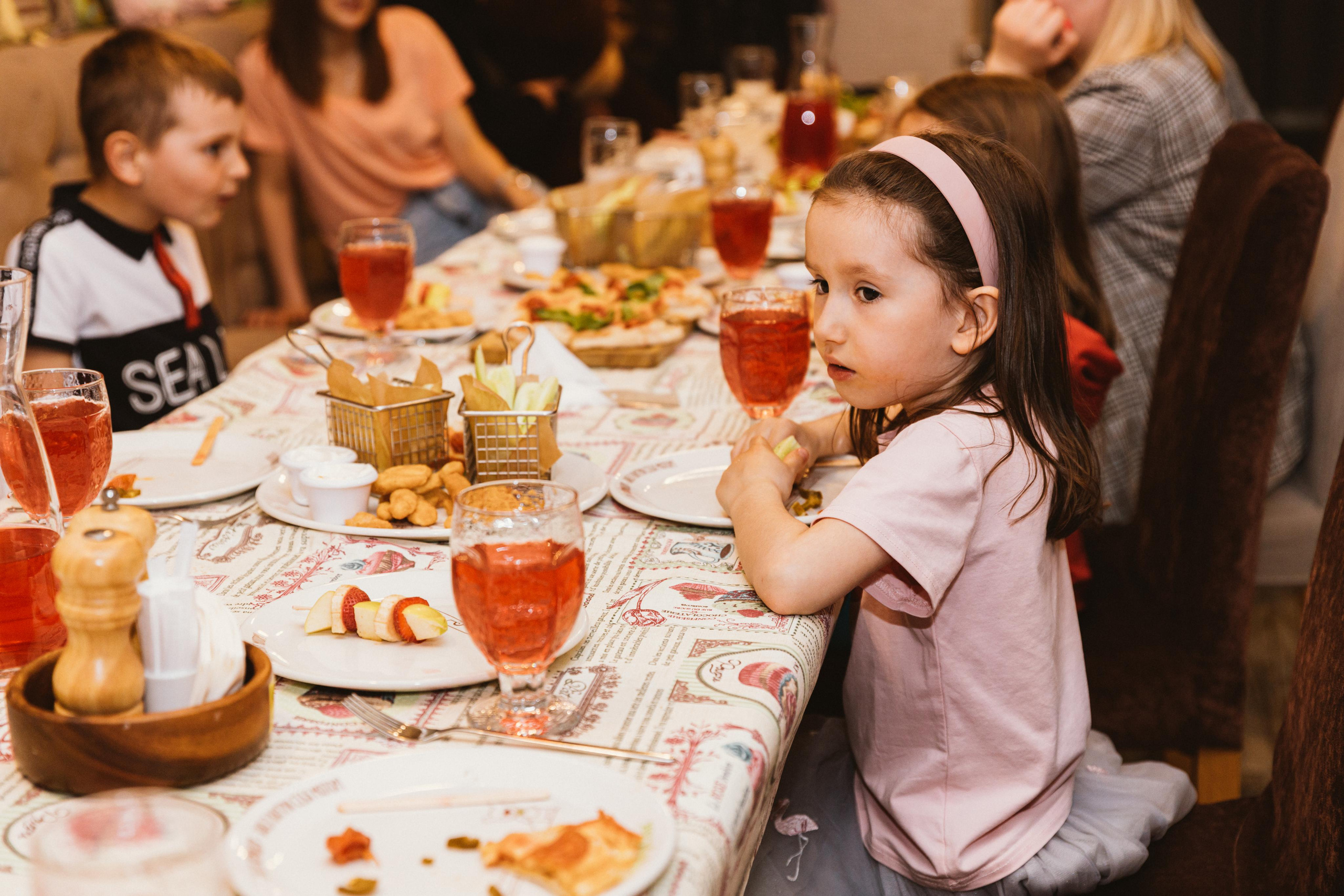 Лиза, 5 лет, кафе Андерсон. Свадебный фотограф | Москва