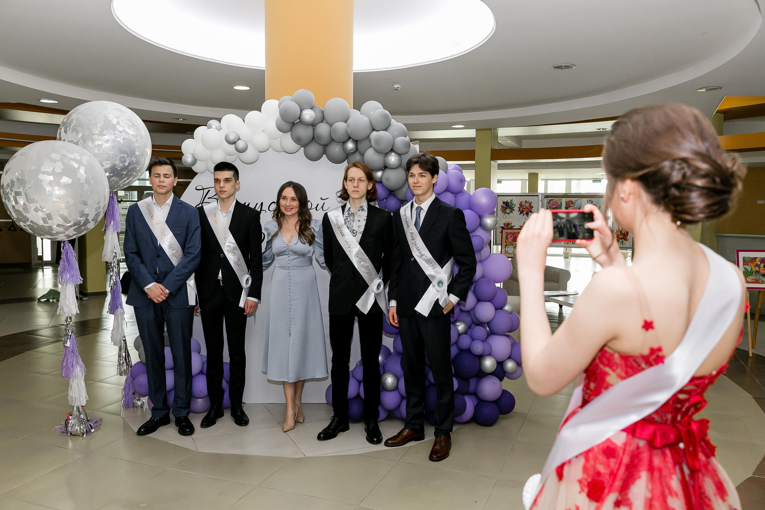Выпускной, школа «Мир знаний». Свадебный фотограф | Москва