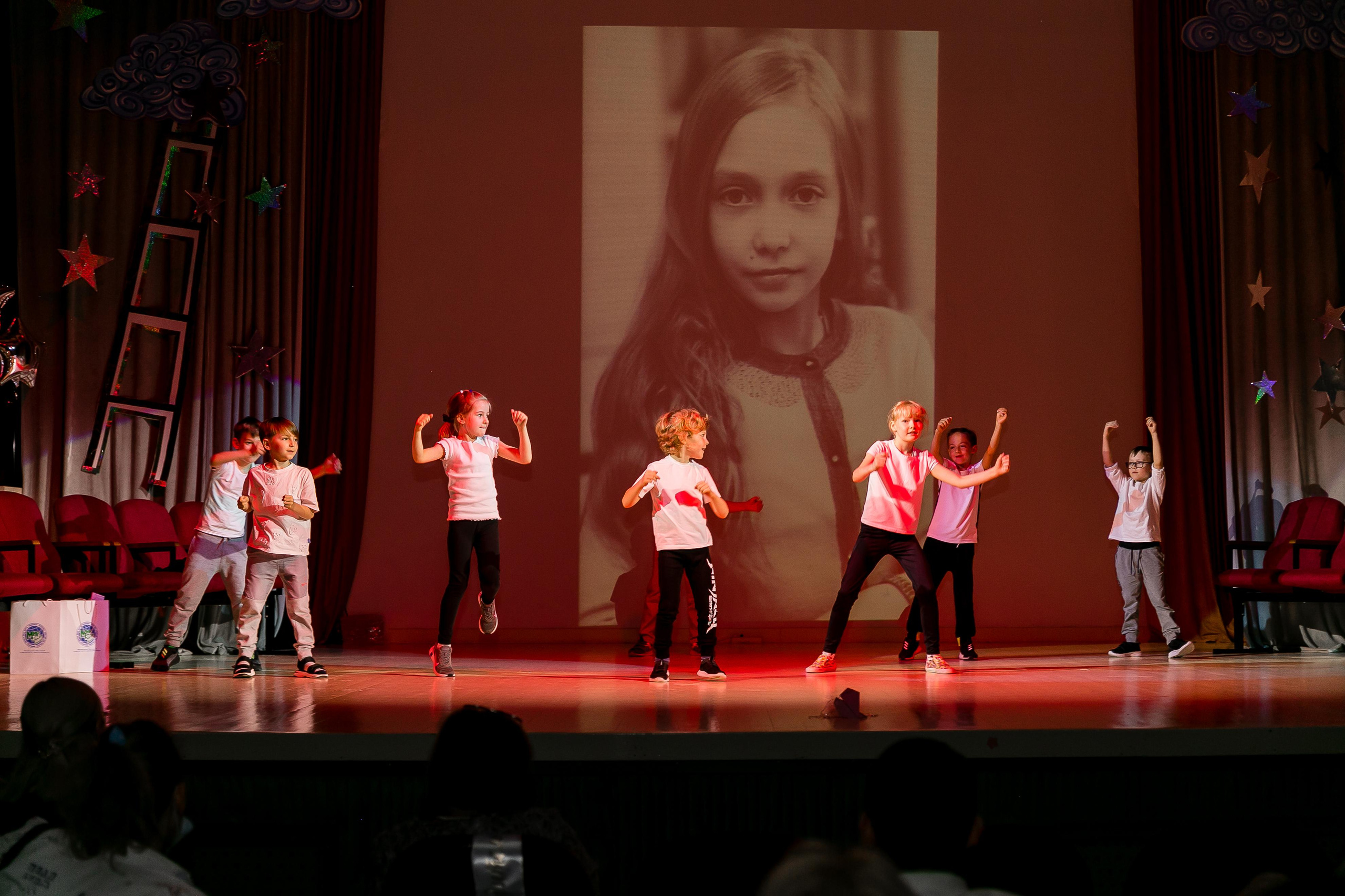 Выпускной, школа «Мир знаний». Свадебный фотограф | Москва