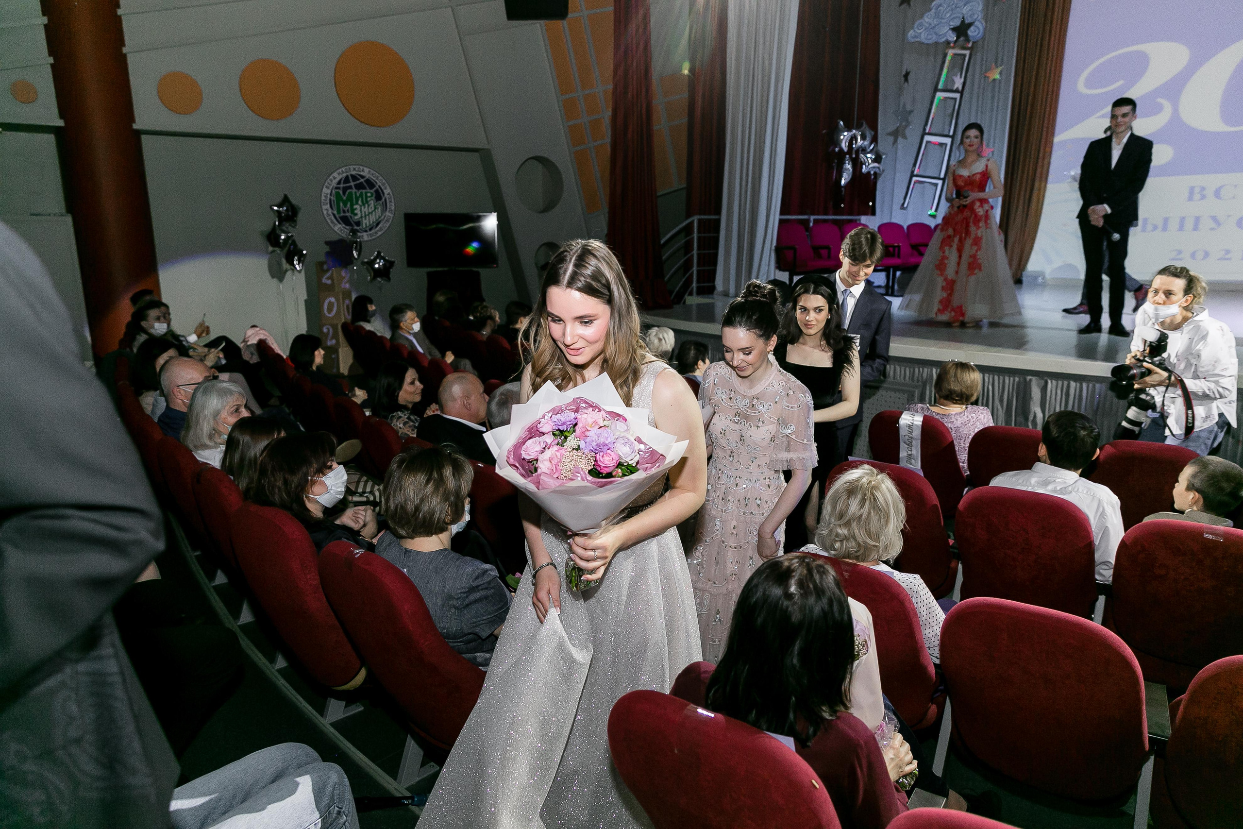 Выпускной, школа «Мир знаний». Свадебный фотограф | Москва