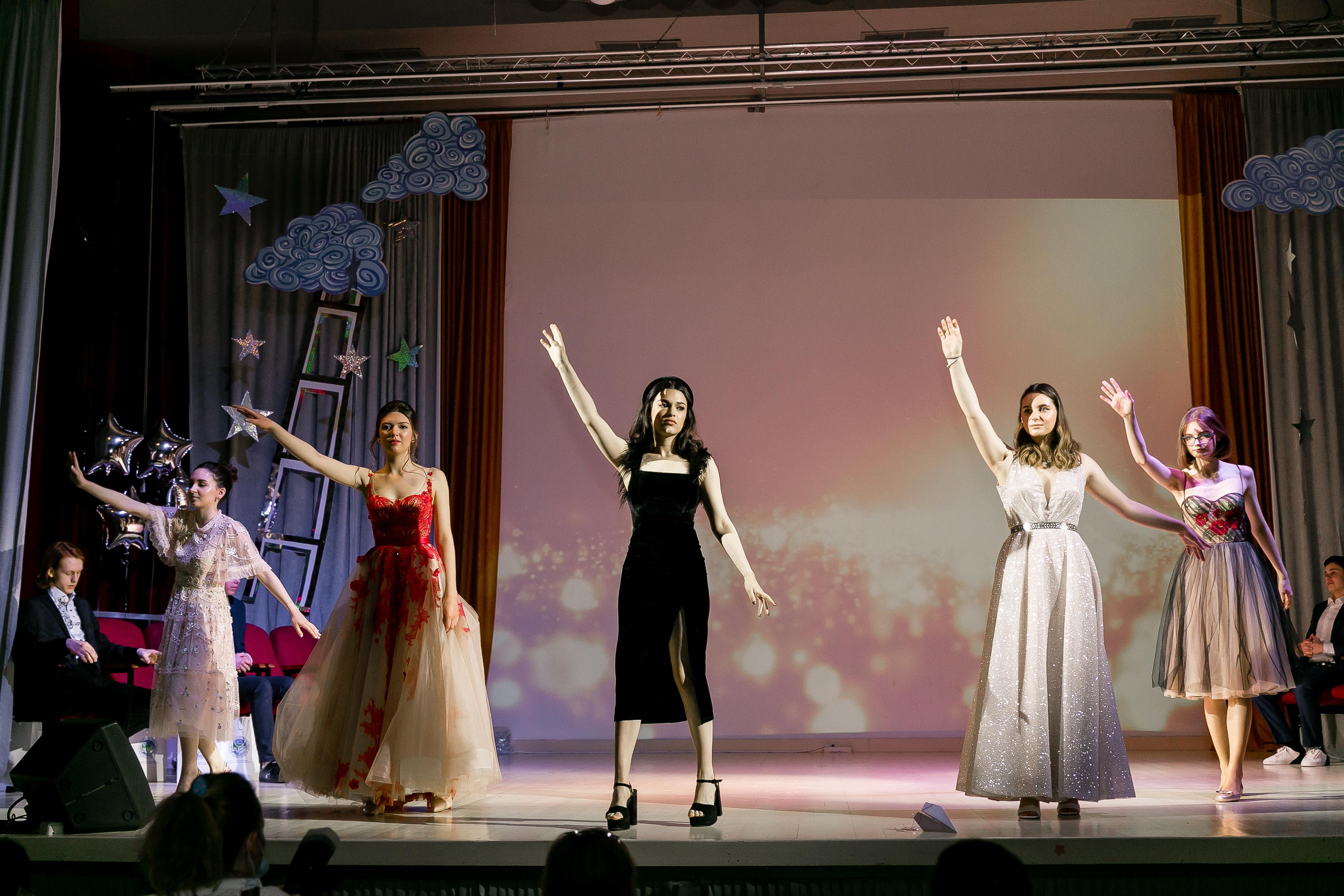 Выпускной, школа «Мир знаний». Свадебный фотограф | Москва