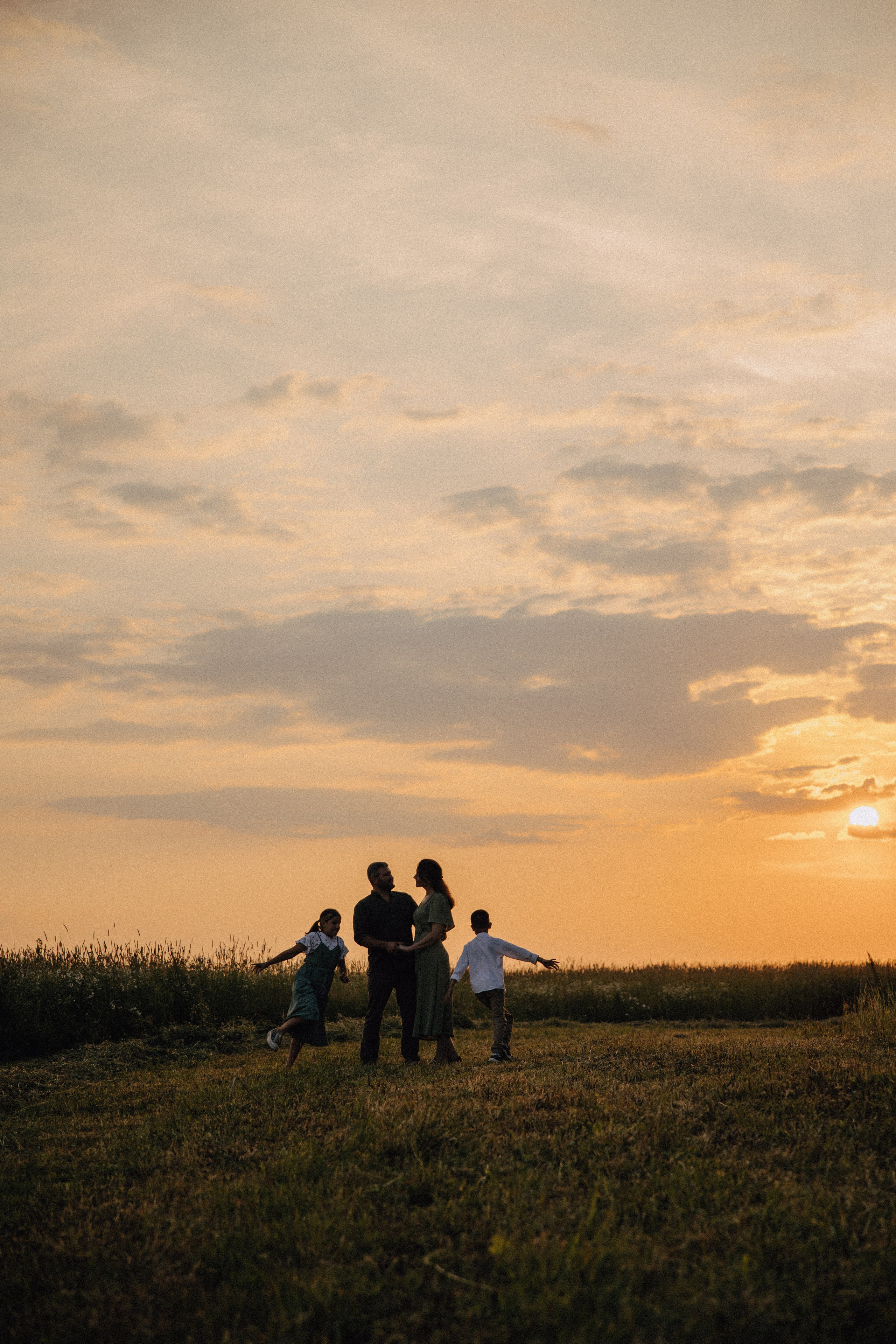Ромашковое поле. Семейный и свадебный фотограф в Москве Вероника Жибинова