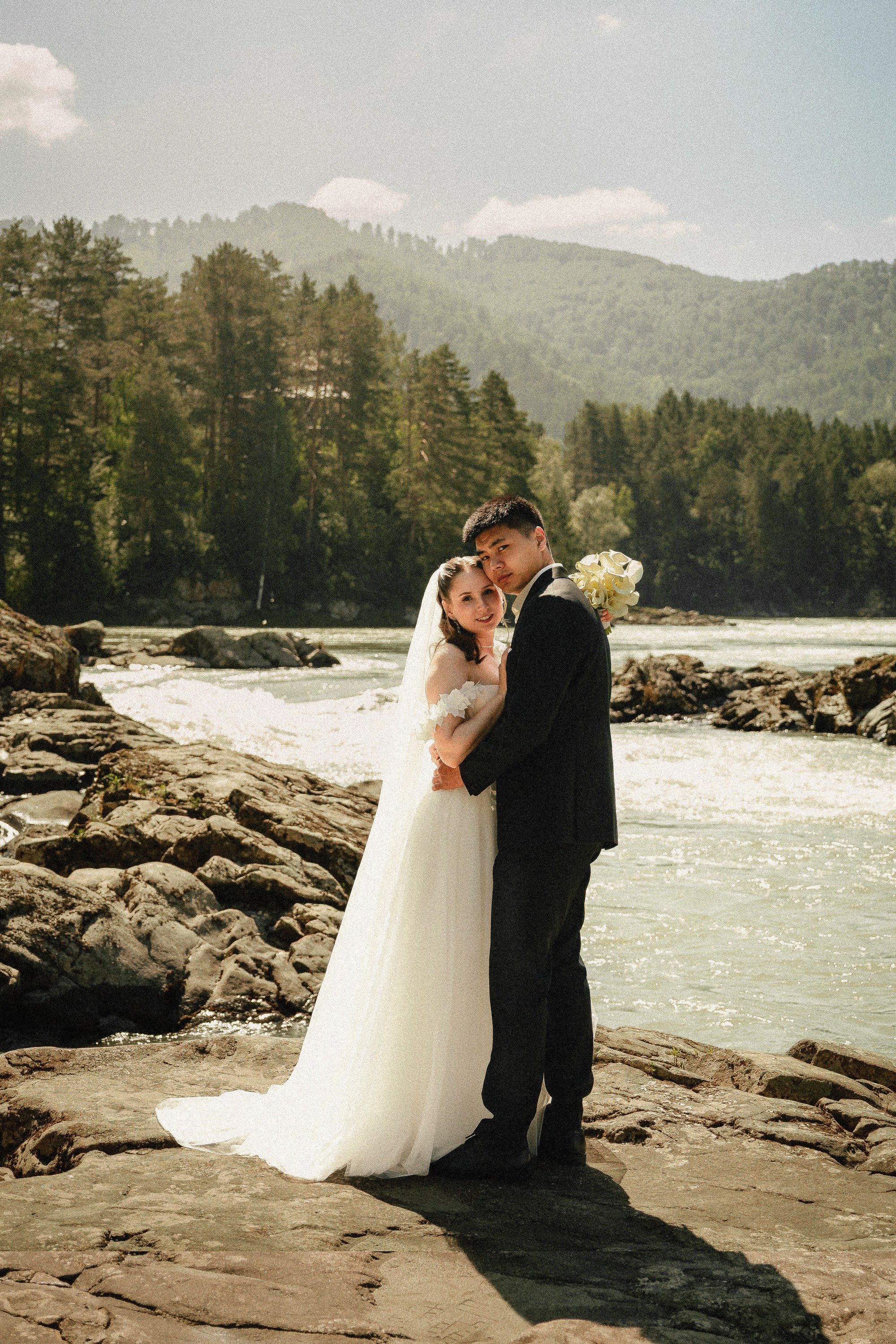 Айан и Вероника. Фотосъемка свадеб и семейных фотосессий в Республике Алтай