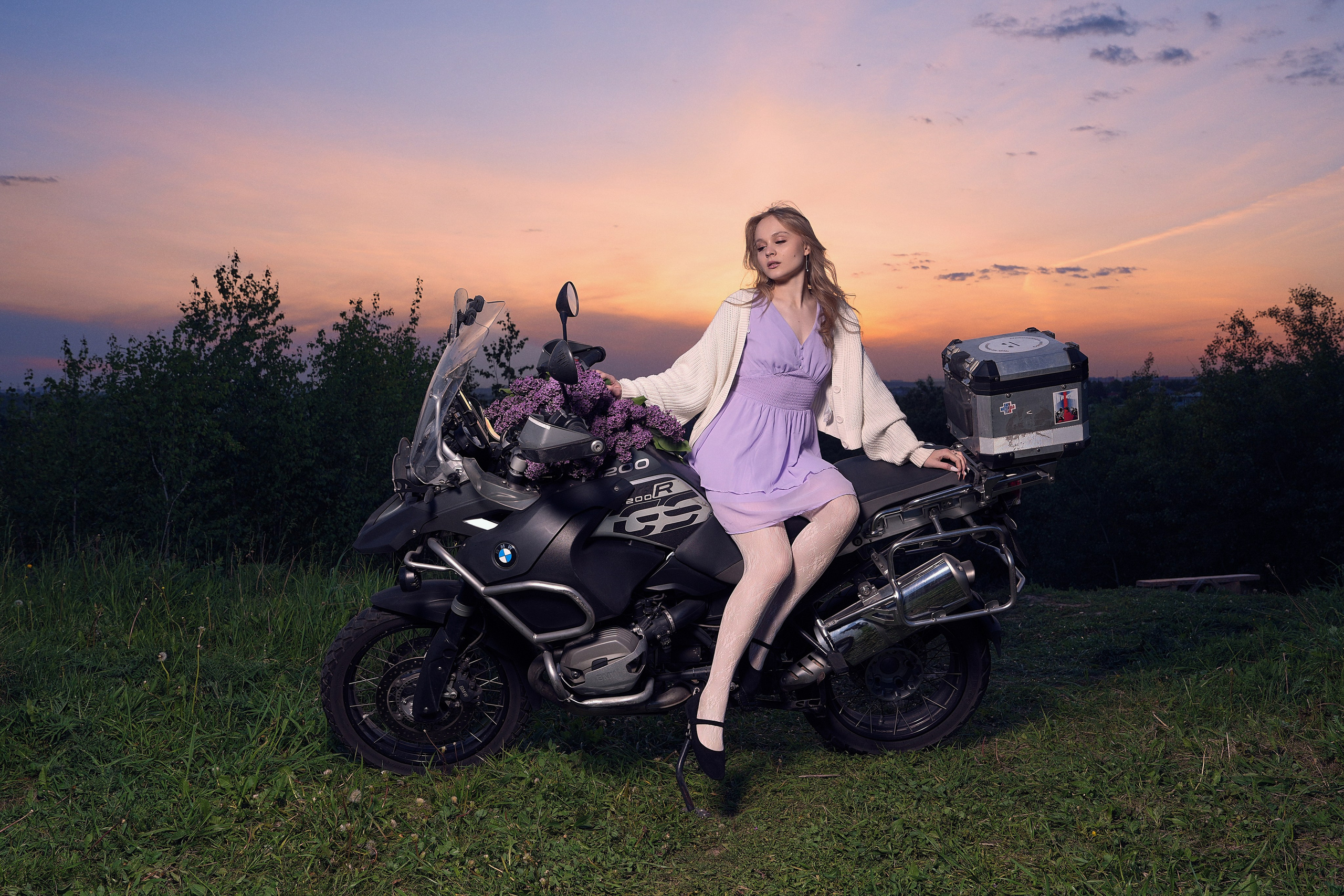 Съемка Кати на мотоцикле на закате. Фотограф Светлана Боровикова в Домодедове