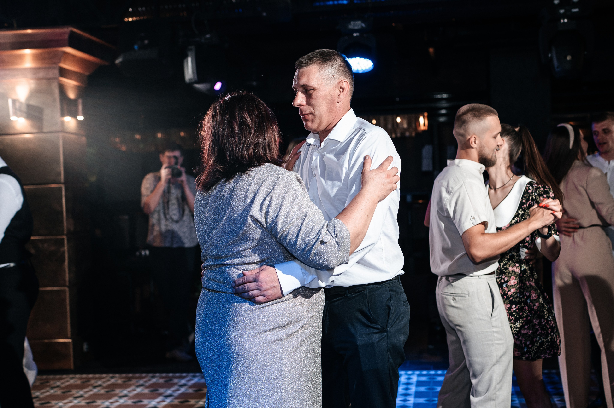 Даниил и Валерия. Черная утка. Полный день. Фотограф Екатерина Бочарникова