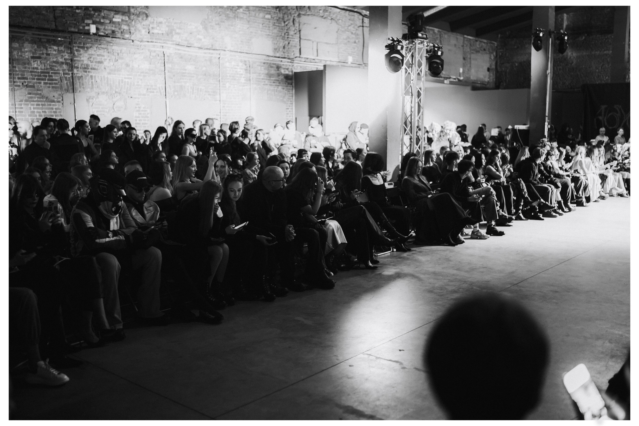 Auxi Noise fashion spb. Репортажный и студийный фотограф в Санкт-Петербурге Марк Скворцов