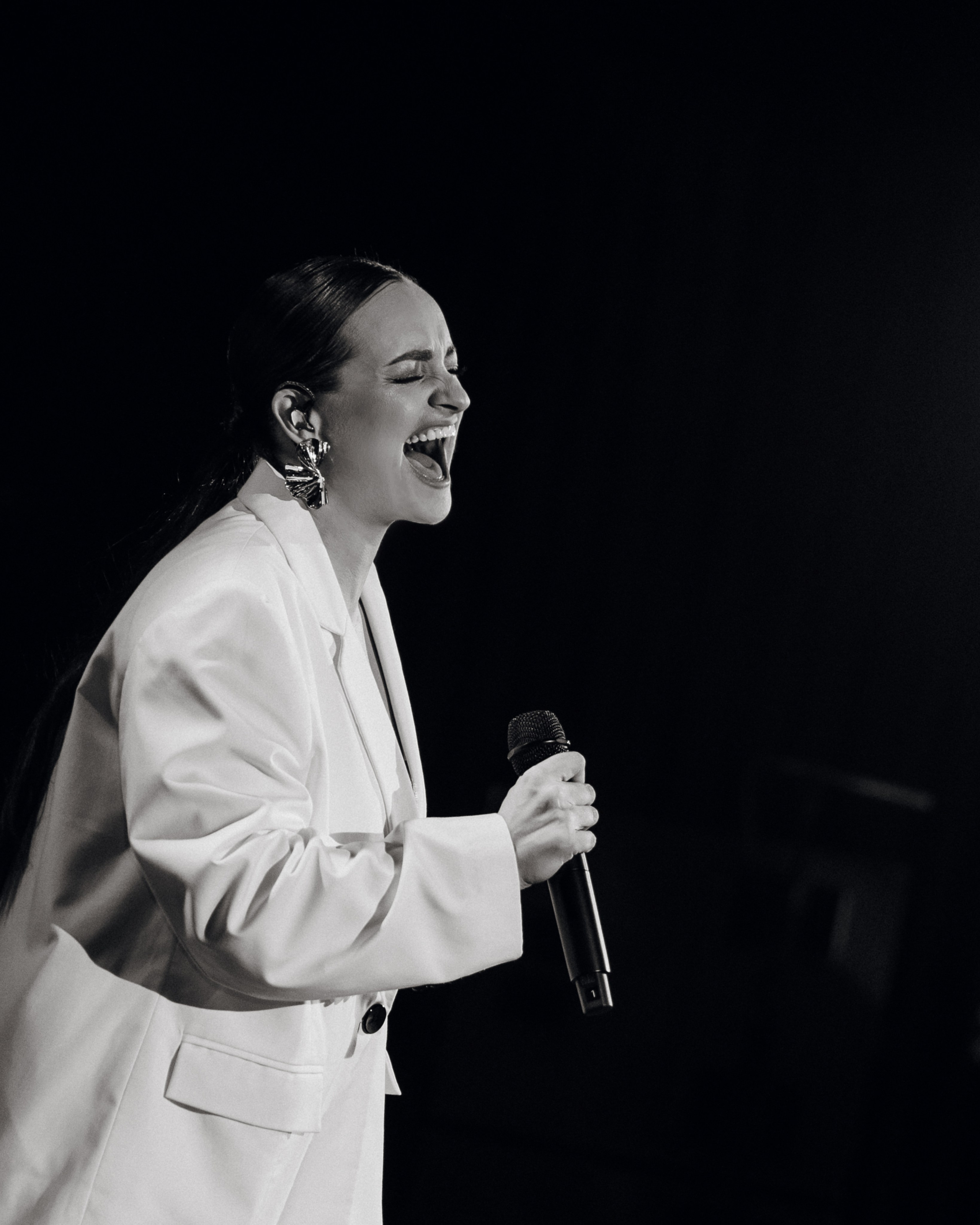 Концерт «ТИТРЫ»: Рита Ричи и оркестр Ильи Филиппова 15.02.25. Свадебный фотограф в Краснодаре и Сочи Винидиктова Екатерина