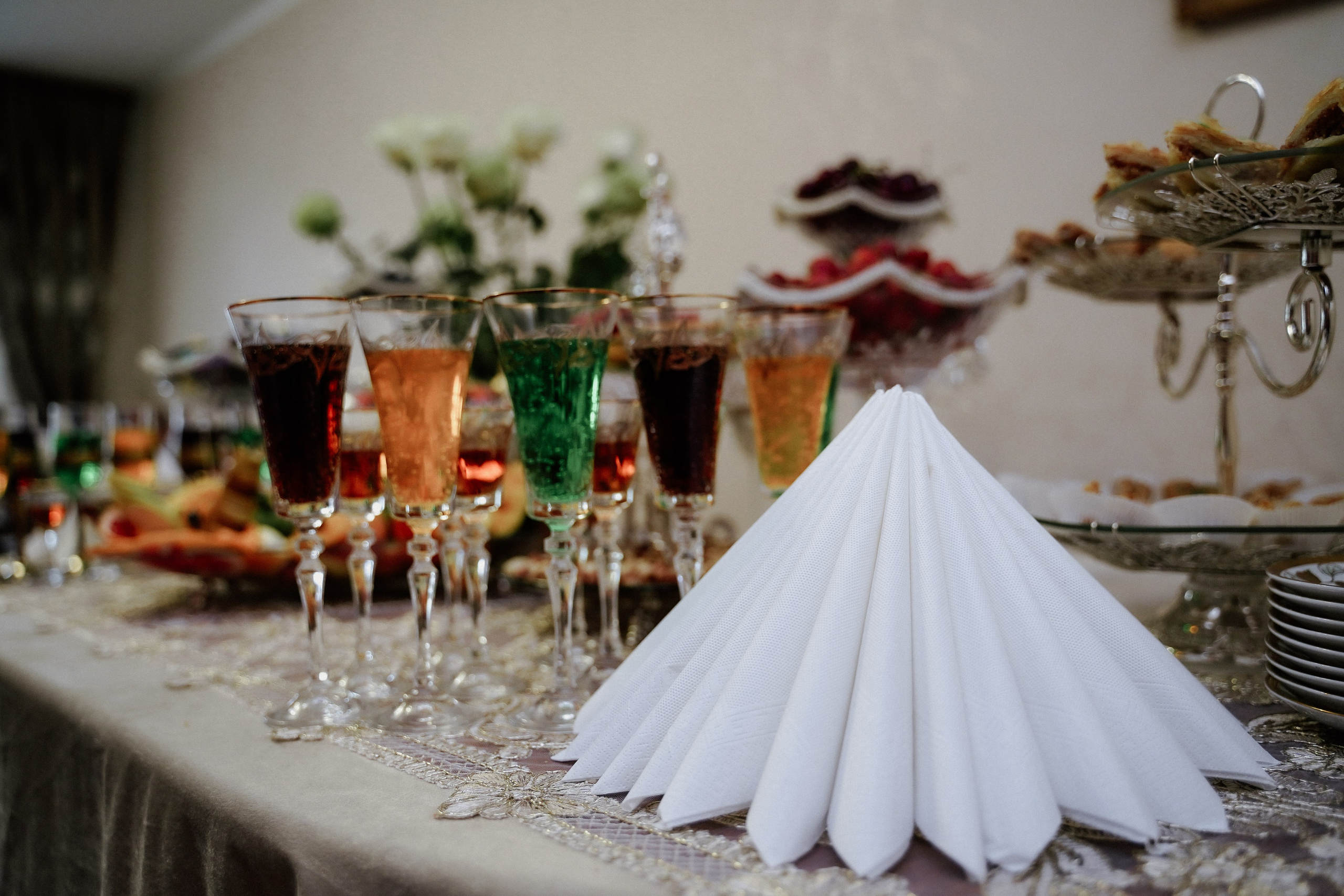 Алиса & Вааг. Фотосъемка и видеосъемка свадеб Липецк