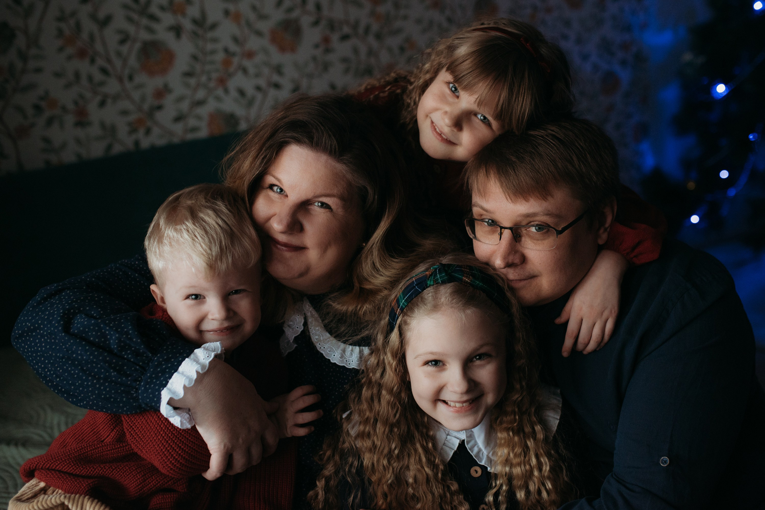 Аня, Кирилл и три солнышка: Злата, Агата и Матвей). Семейный и детский фотограф в Новосибирске и Краснообске — Анна Ким