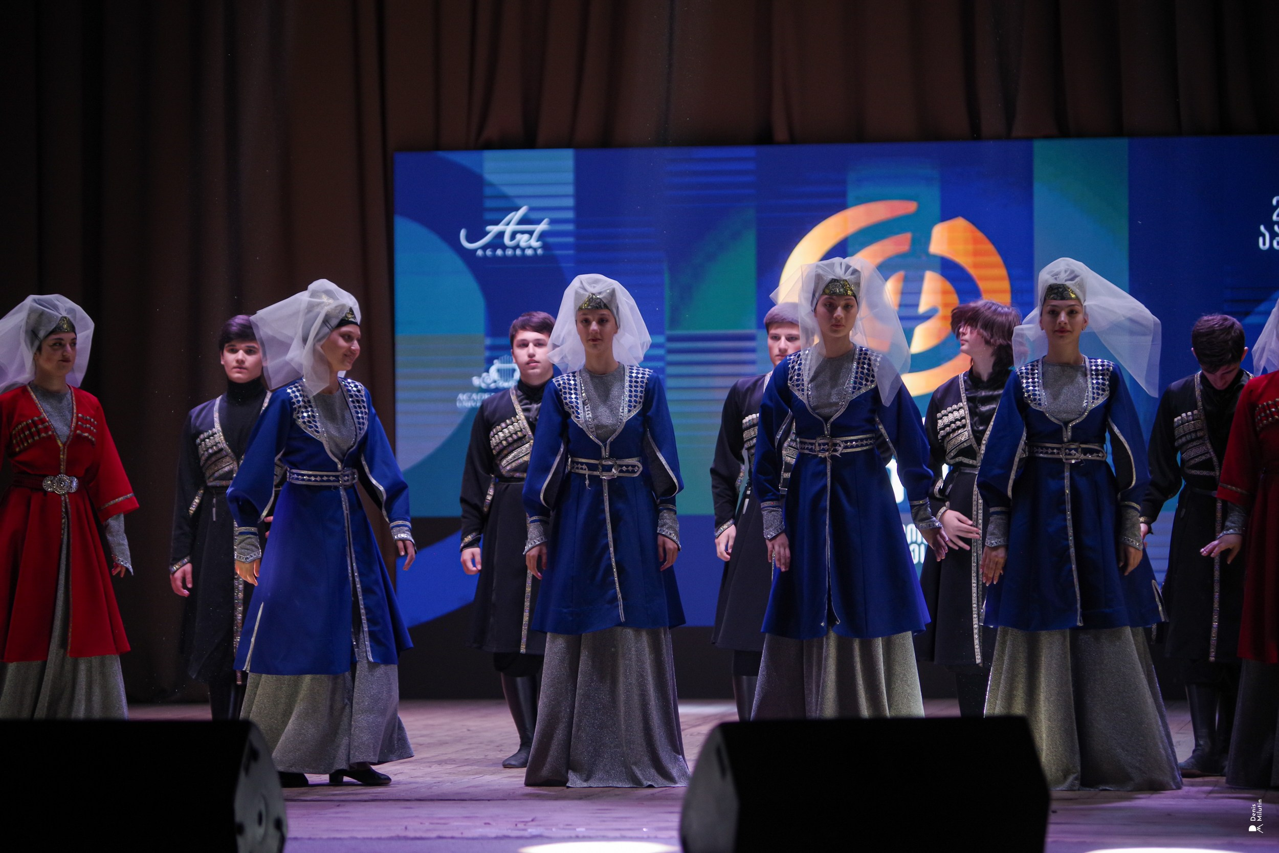 Танцы в Хоби. Портретный фотограф Денис Милютин