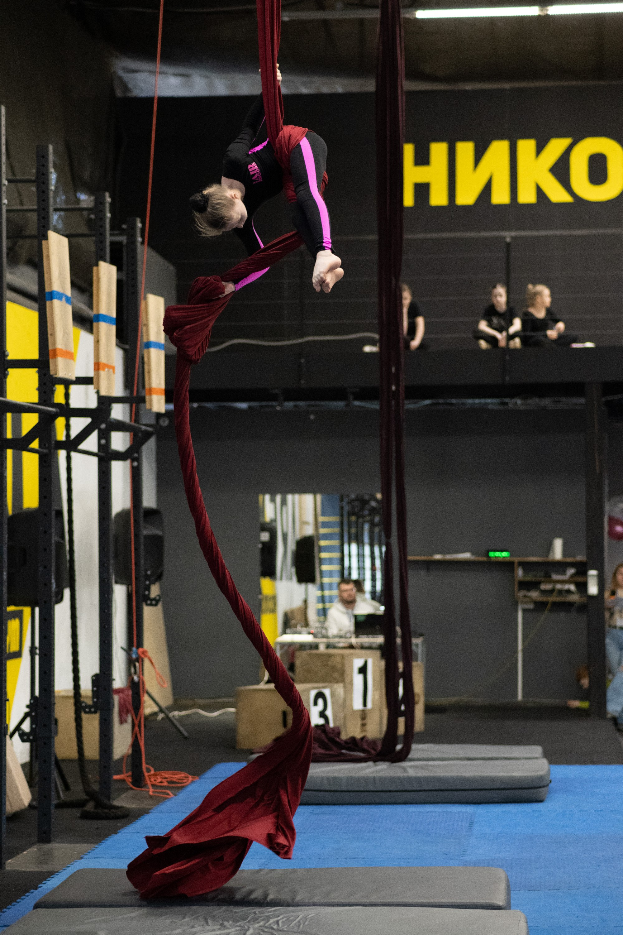 Внутриклубные соревнования по воздушной гимнастике 02.04.23