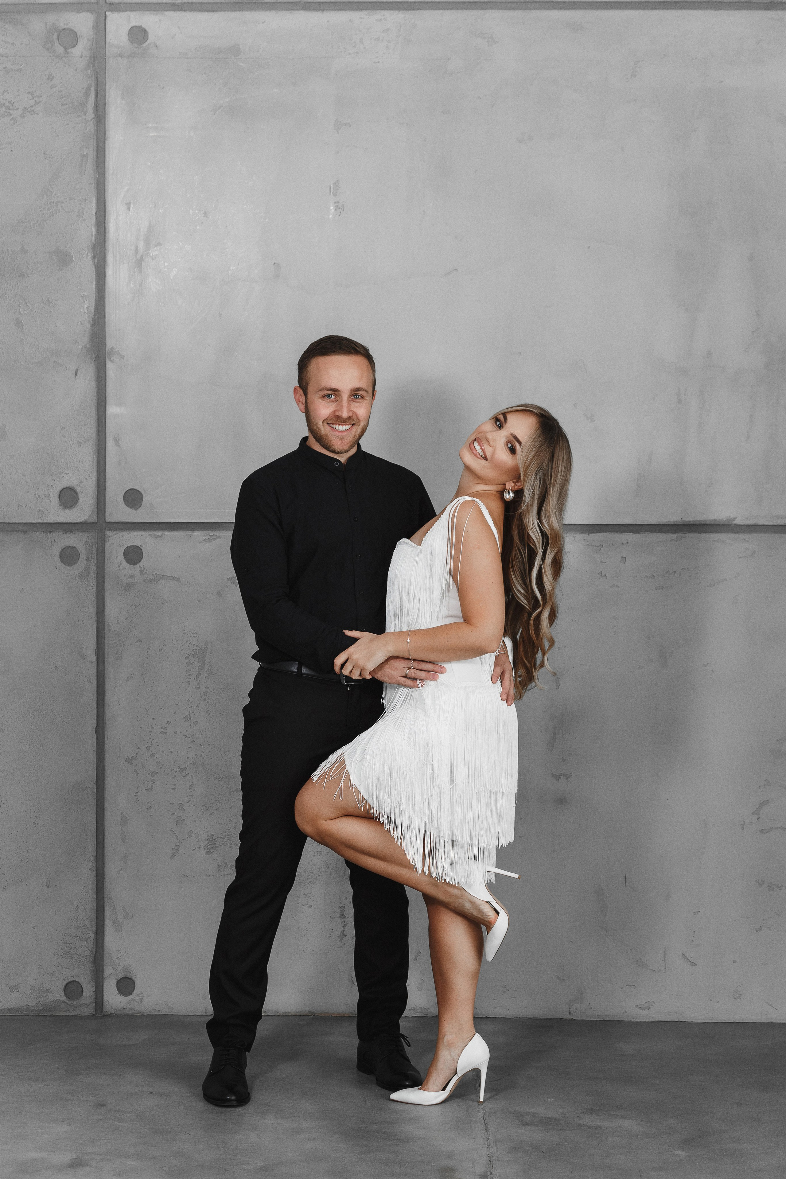 Любовь в объективе: Олег и Настя в фотостудии Таганрога. Свадебный и семейный фотограф в Таганроге Бакарюк Антон