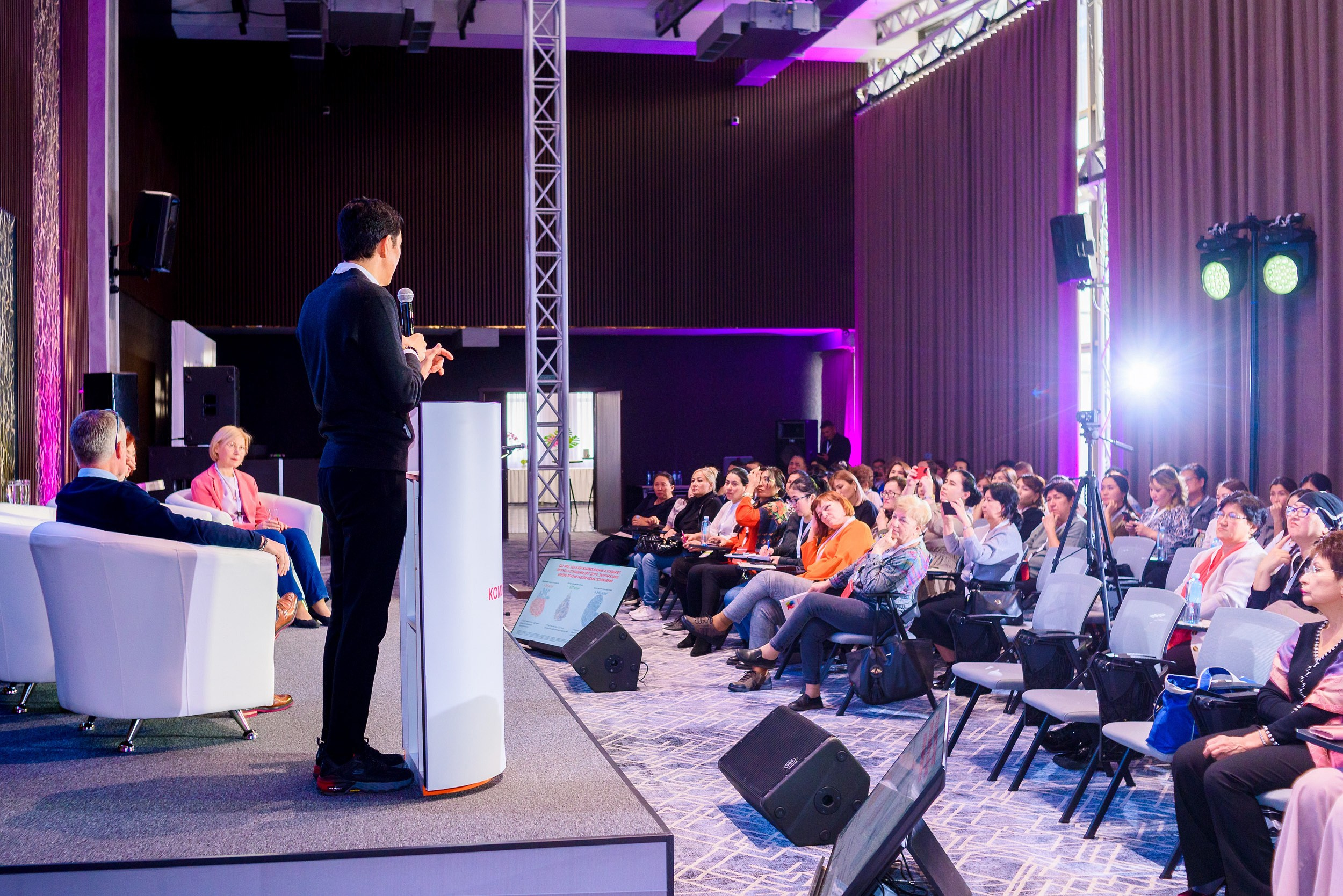 Репортажная съемка в Шымкенте — репортажный фотограф Михаил Клёшев. Михаил Клёшев — Профессиональный фотограф в Шымкенте и области