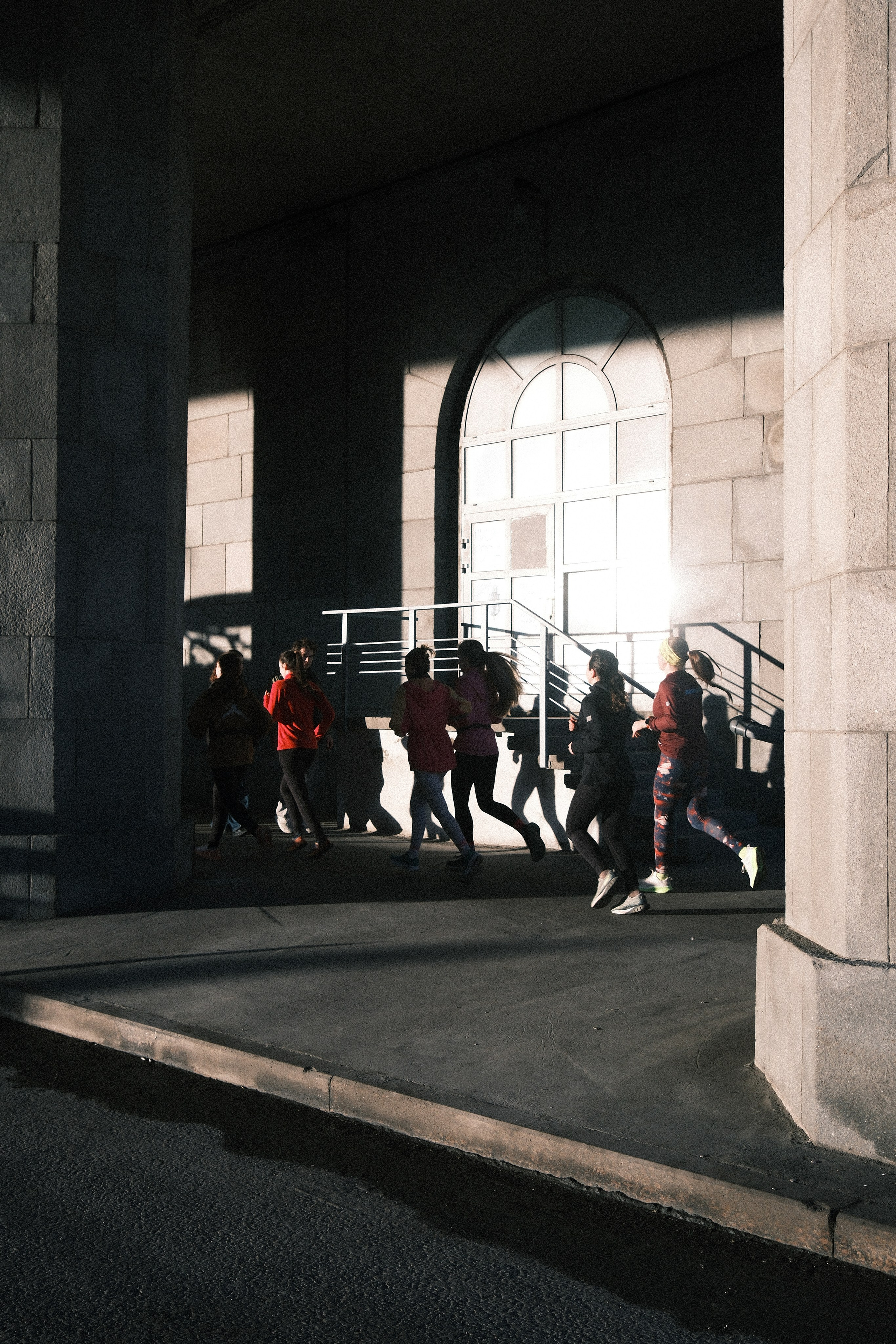 «Сбежим?». M. Neizvestniy — уличная и спортивная фотография