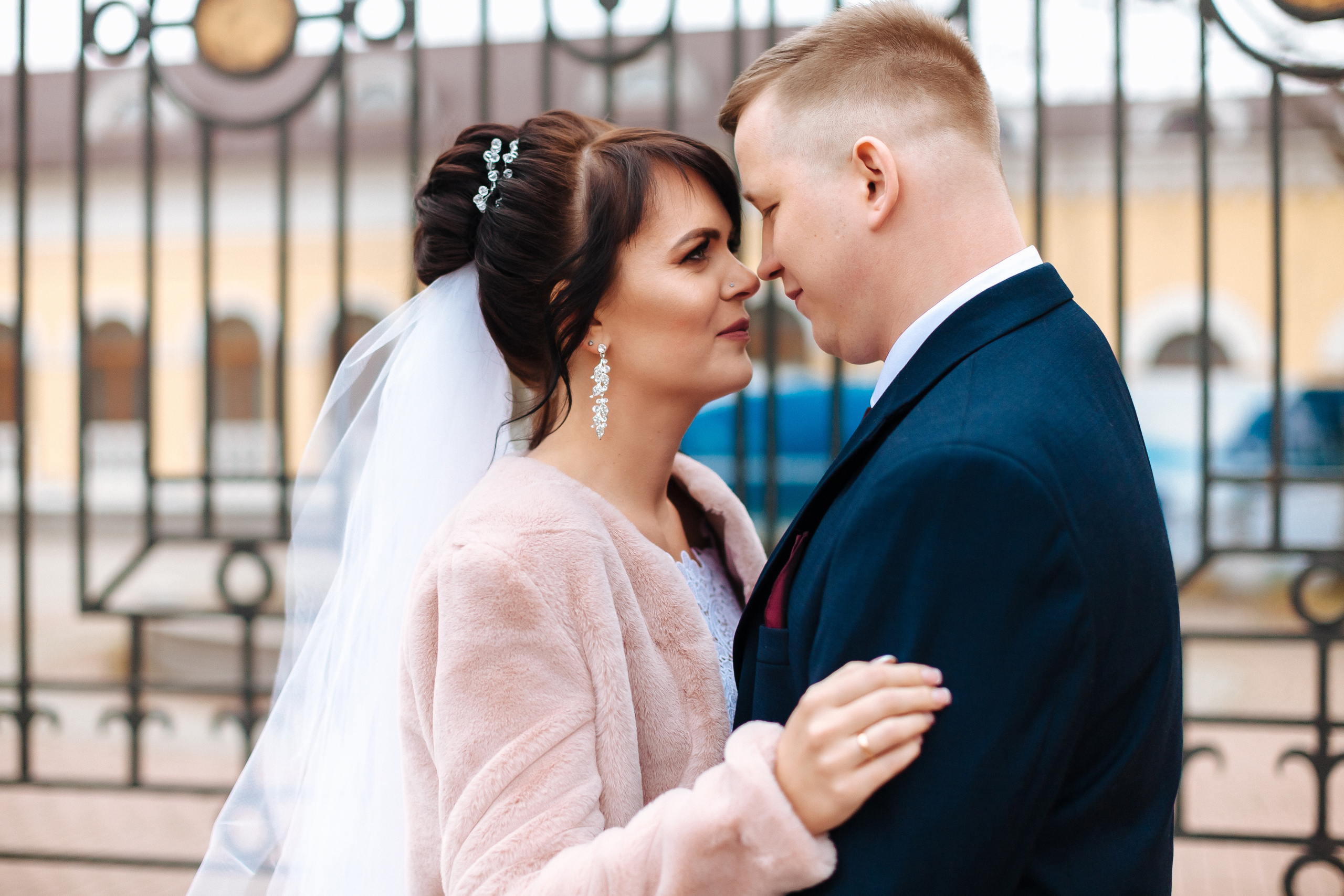 Аренда студии квартиры для сьемка пары в день свадьбы. Олег Сверчков | Свадебный фотограф Вологда